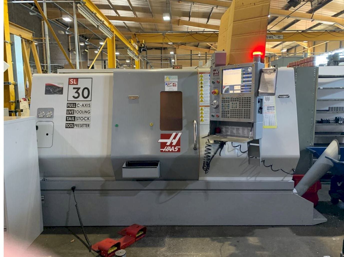 HAAS SL30 TCE-maskinen framifrån