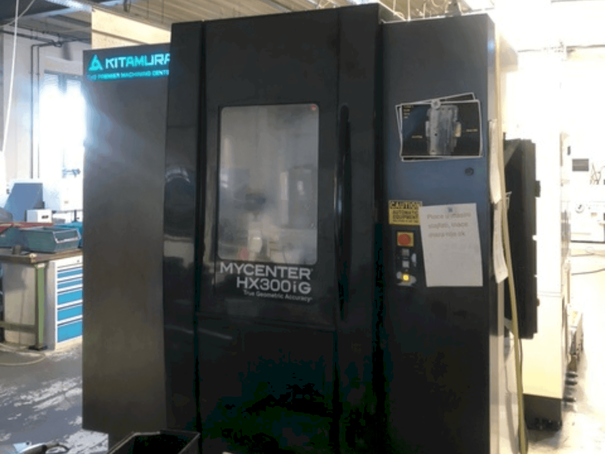 Kitamura HX300iG-maskinen framifrån
