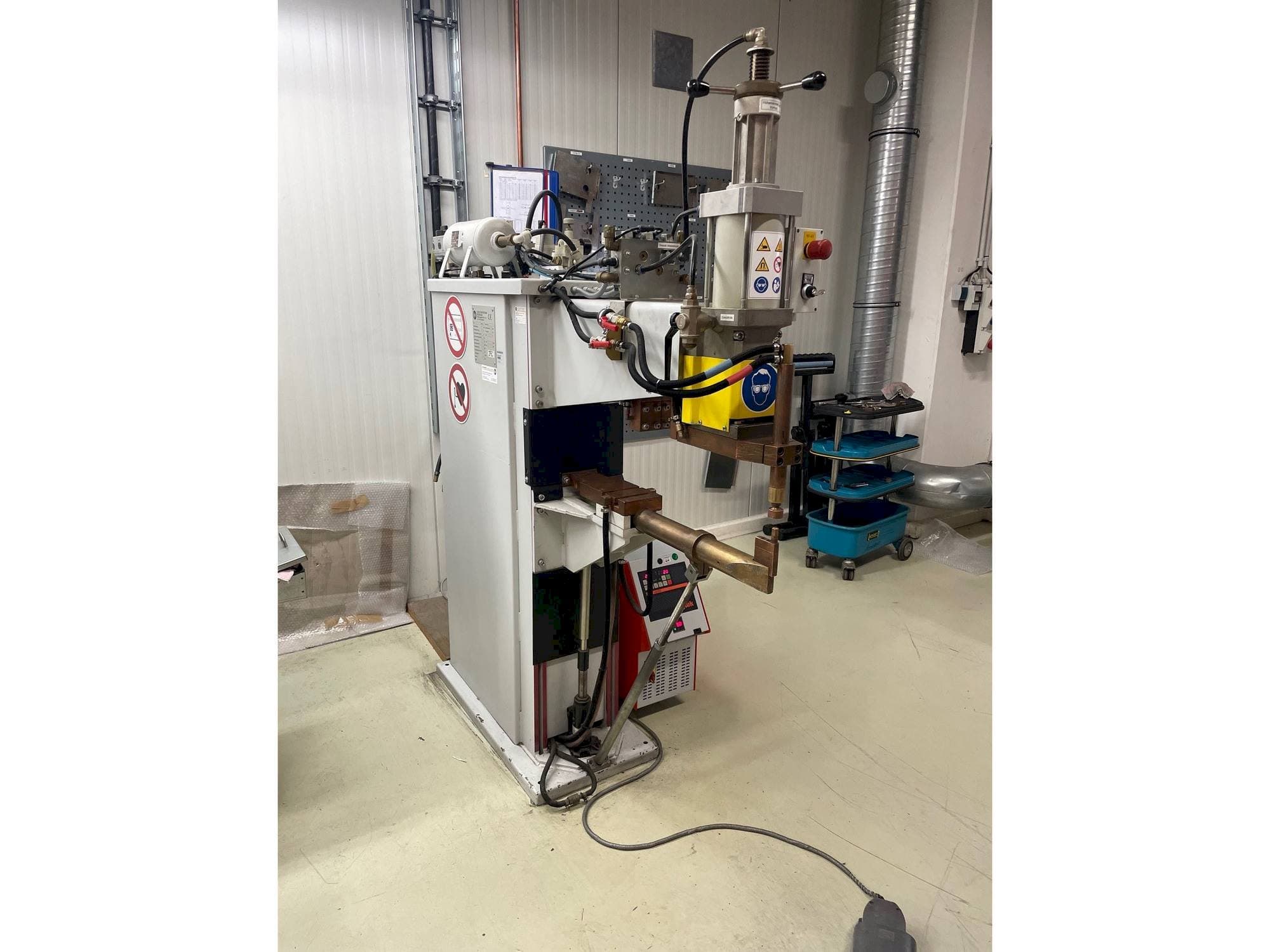 ESD 8212 S-maskinen framifrån