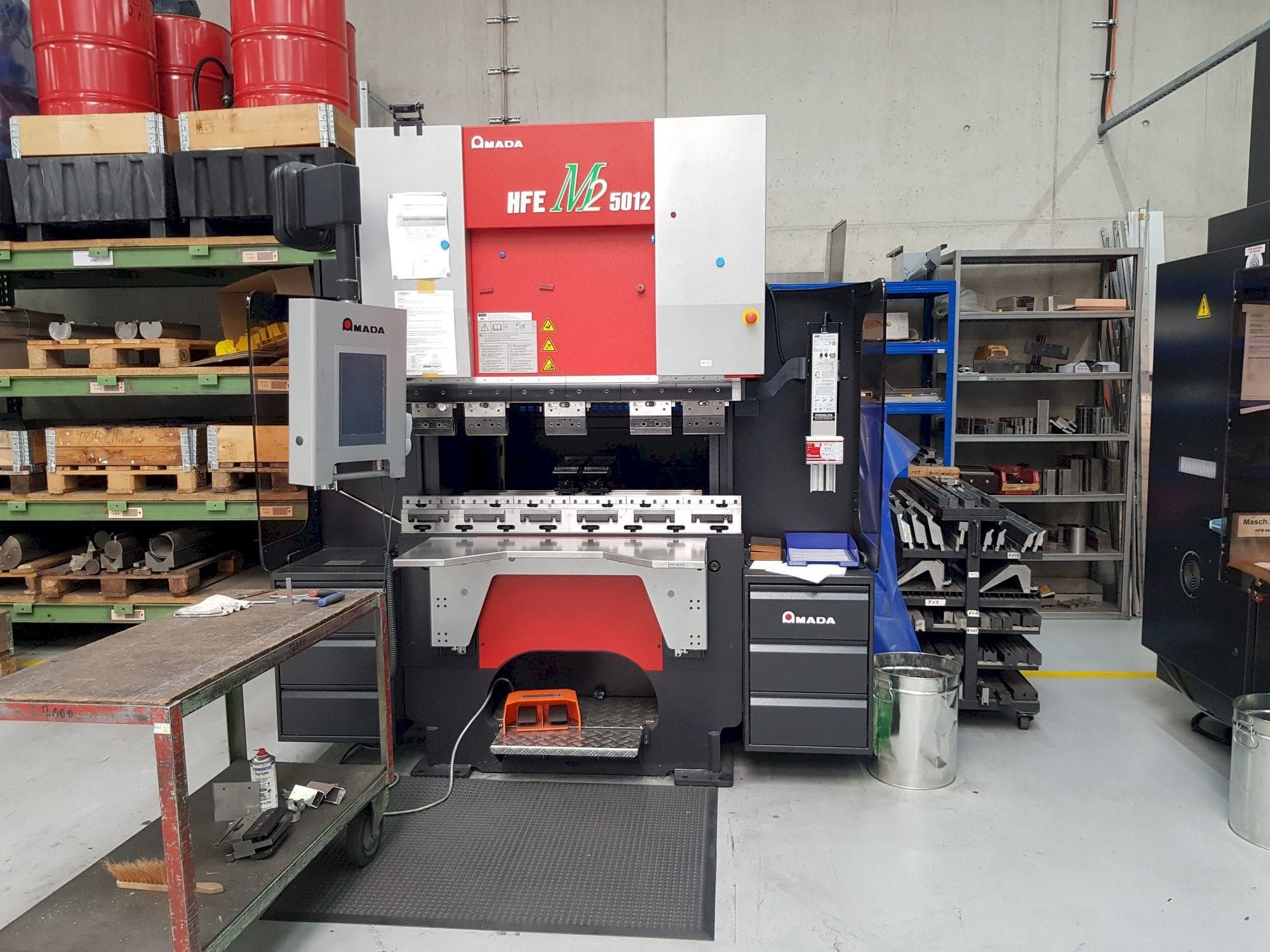 AMADA HFE M2 5012-maskinen framifrån