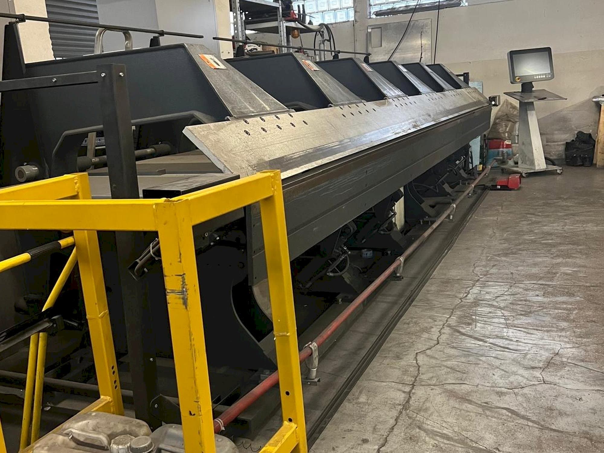 Jorns  Norma-Line 150-6.4-maskinen framifrån