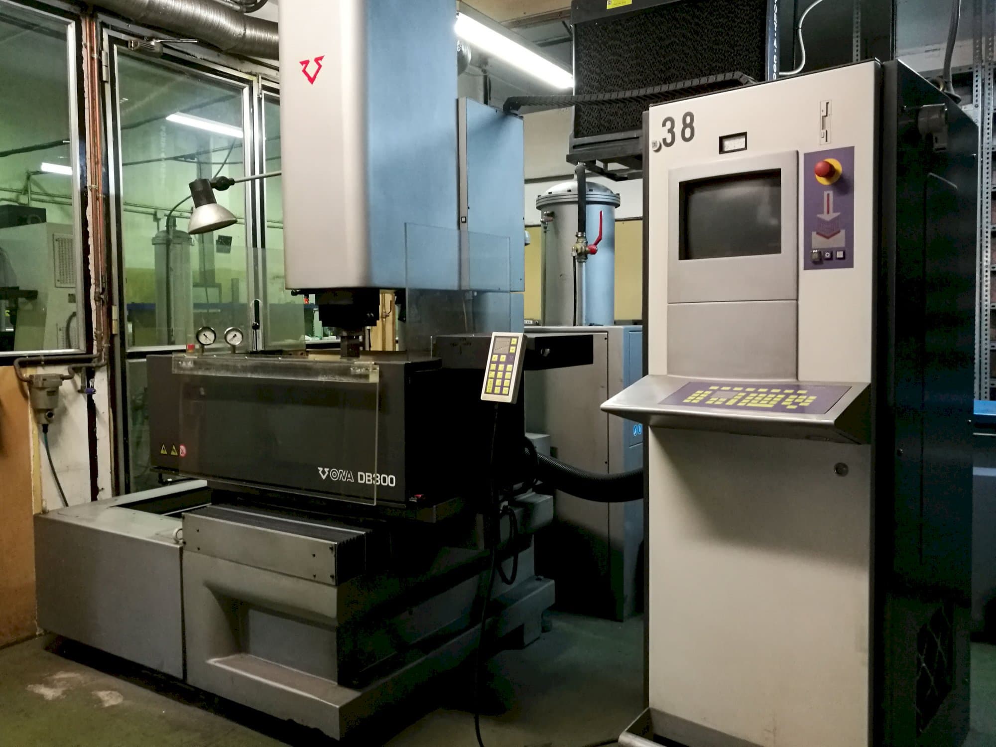 ONA-maskinen sedd från högerDB300