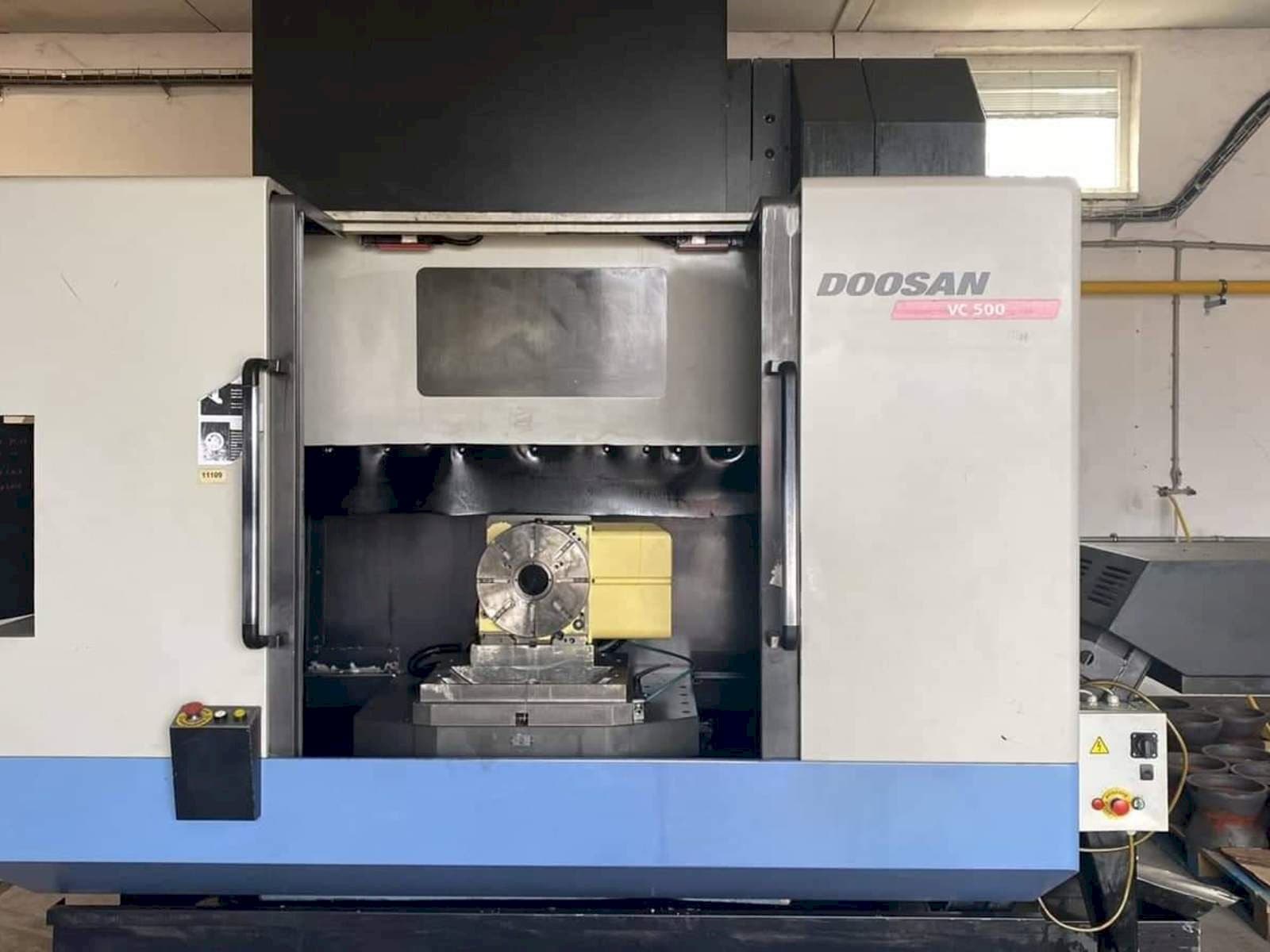 Doosan VC 500-maskinen framifrån