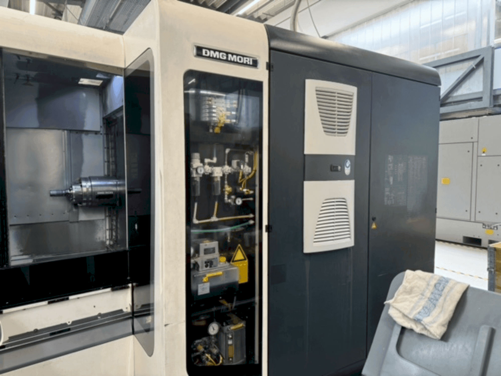 DMG MORI NHX 4000-maskinen framifrån
