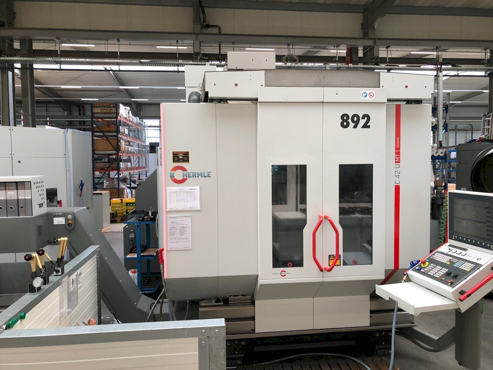 HERMLE C42U MT-maskinen framifrån