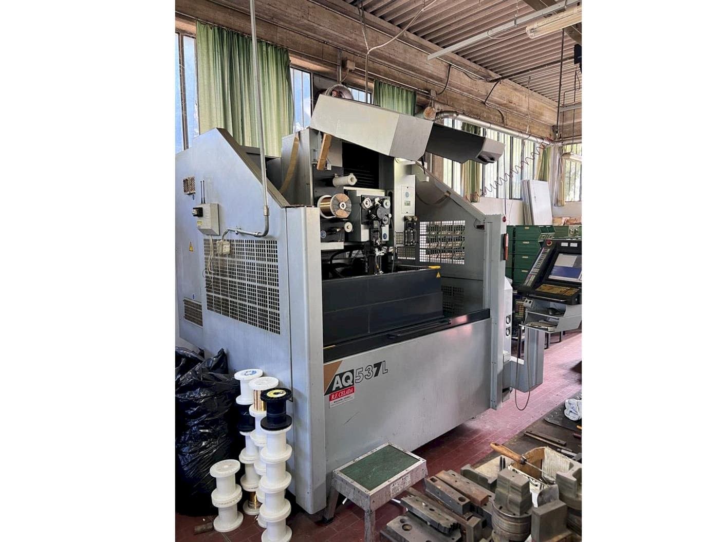 Sodick AQ537L-maskinen framifrån