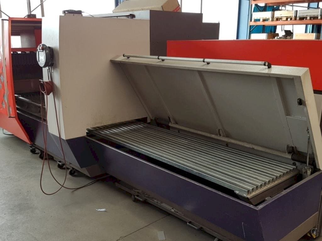 Bystronic Byvention 3015-maskinen framifrån