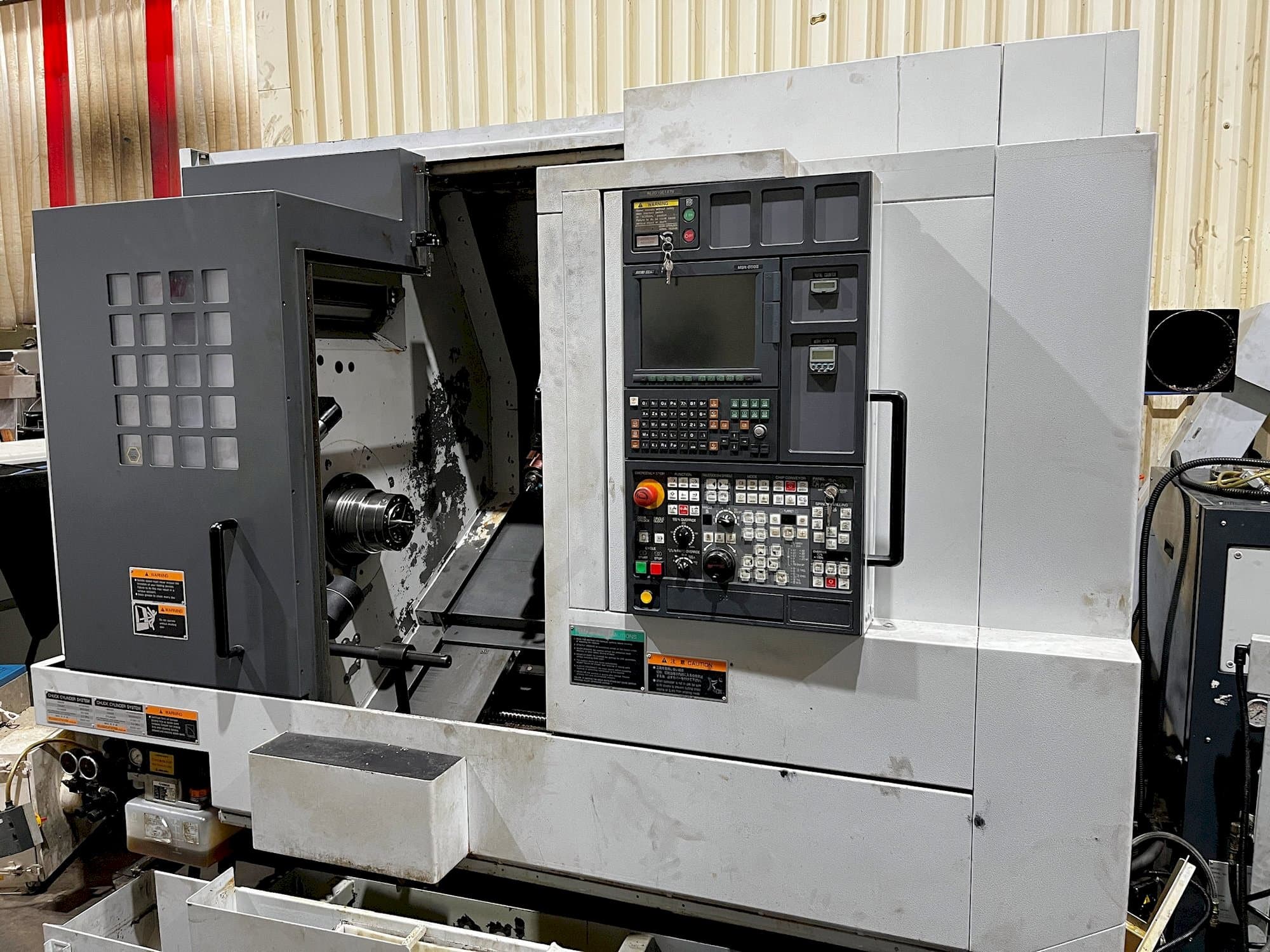 MORI SEIKI NL 2000SY/500-maskinen framifrån