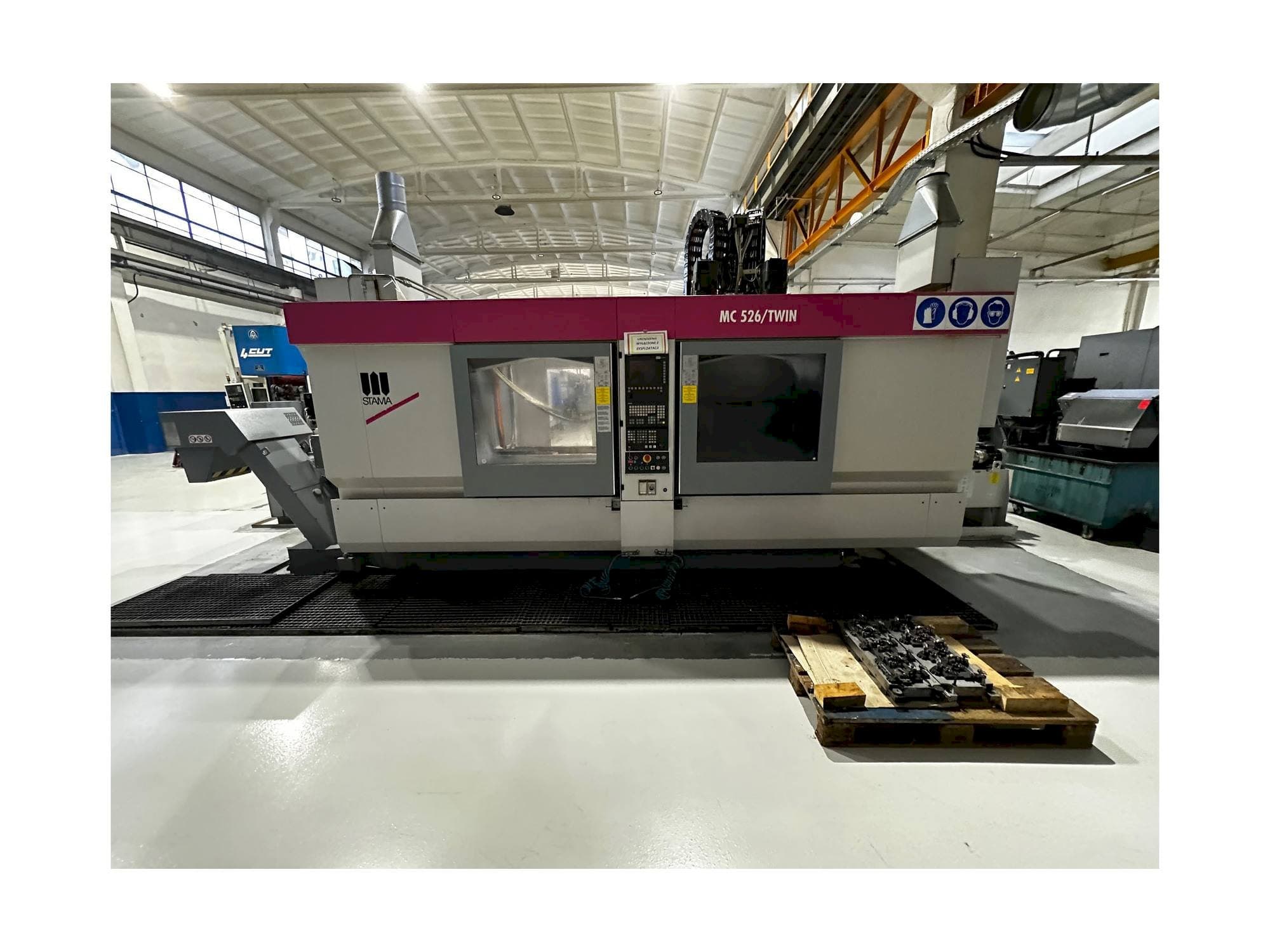 STAMA MC 526 / TWIN-maskinen framifrån