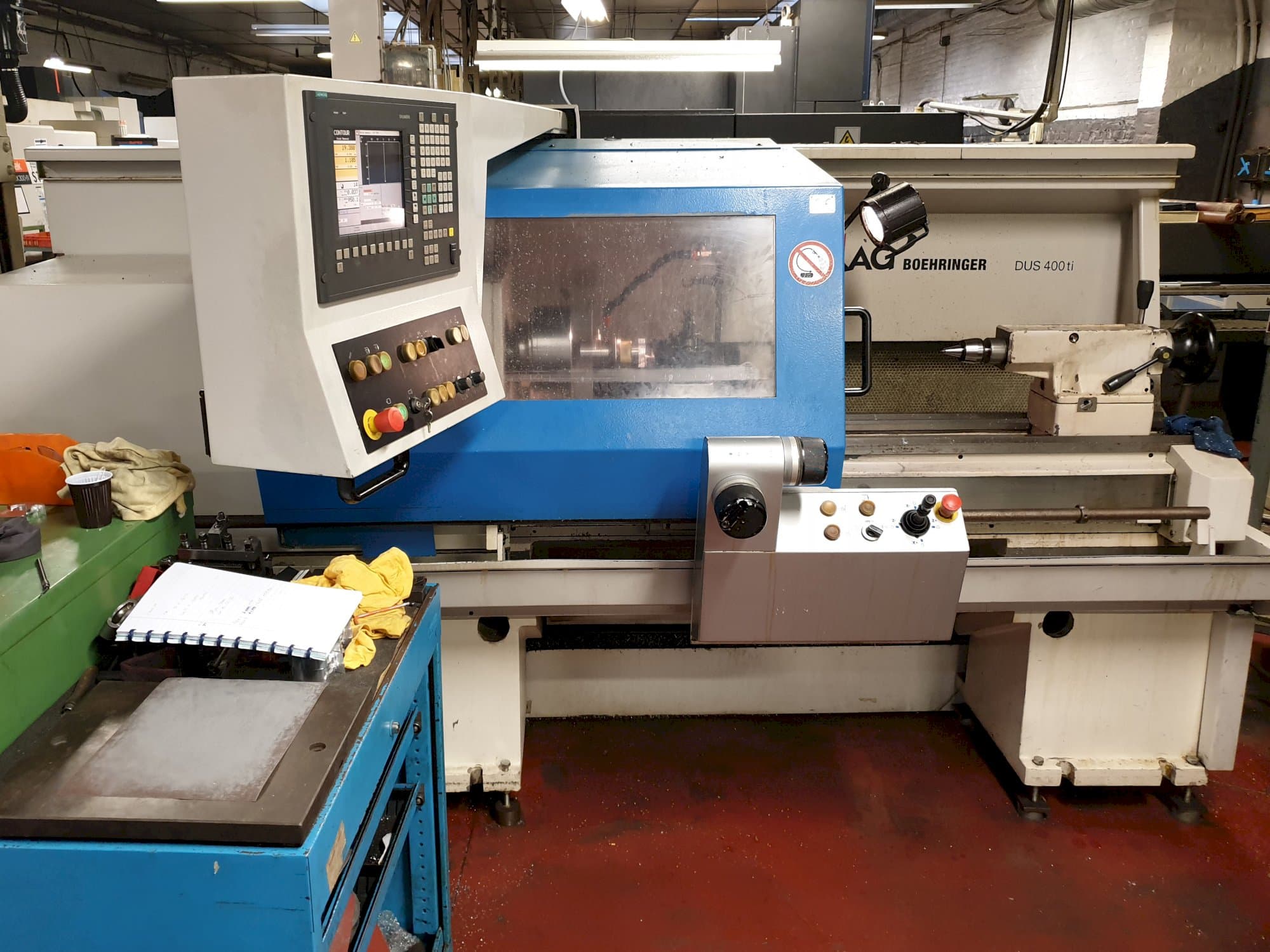 BOEHRINGER-maskinen framifrånDUS 400 ti