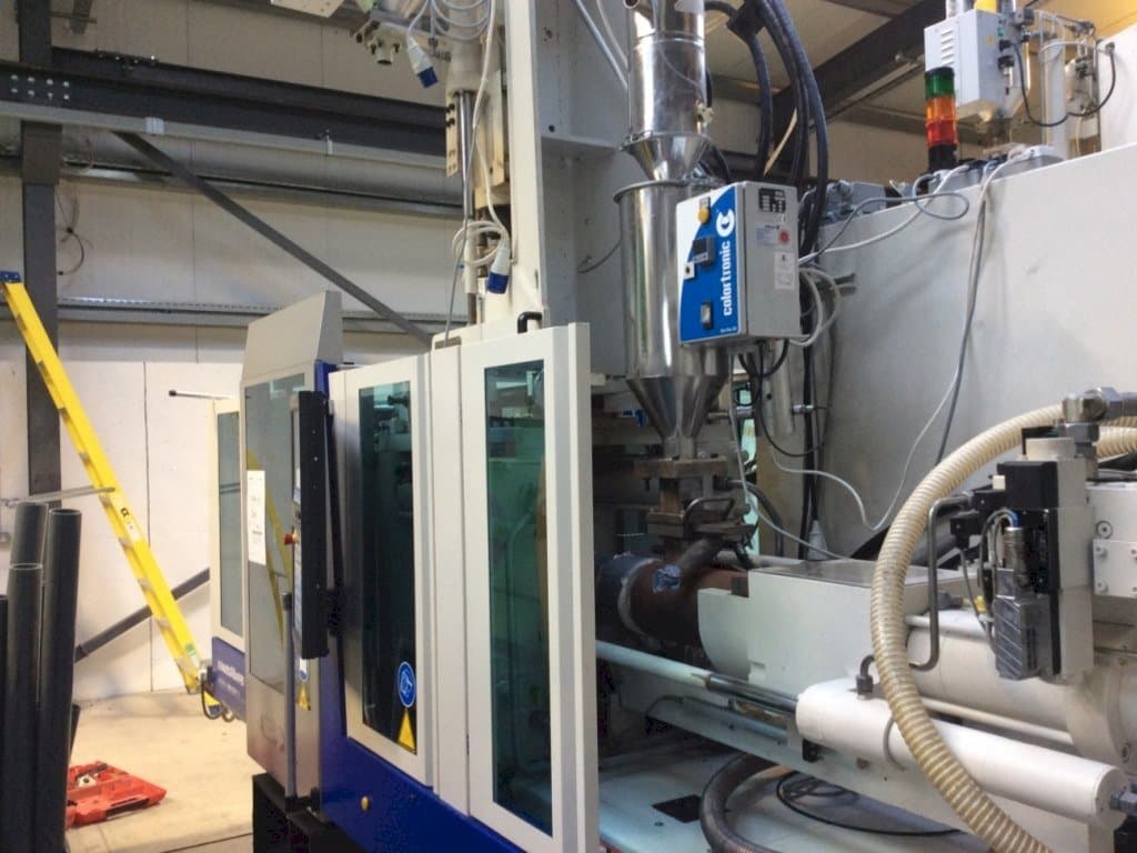 Krauss Maffei 80-180-55 CX V-maskinen framifrån