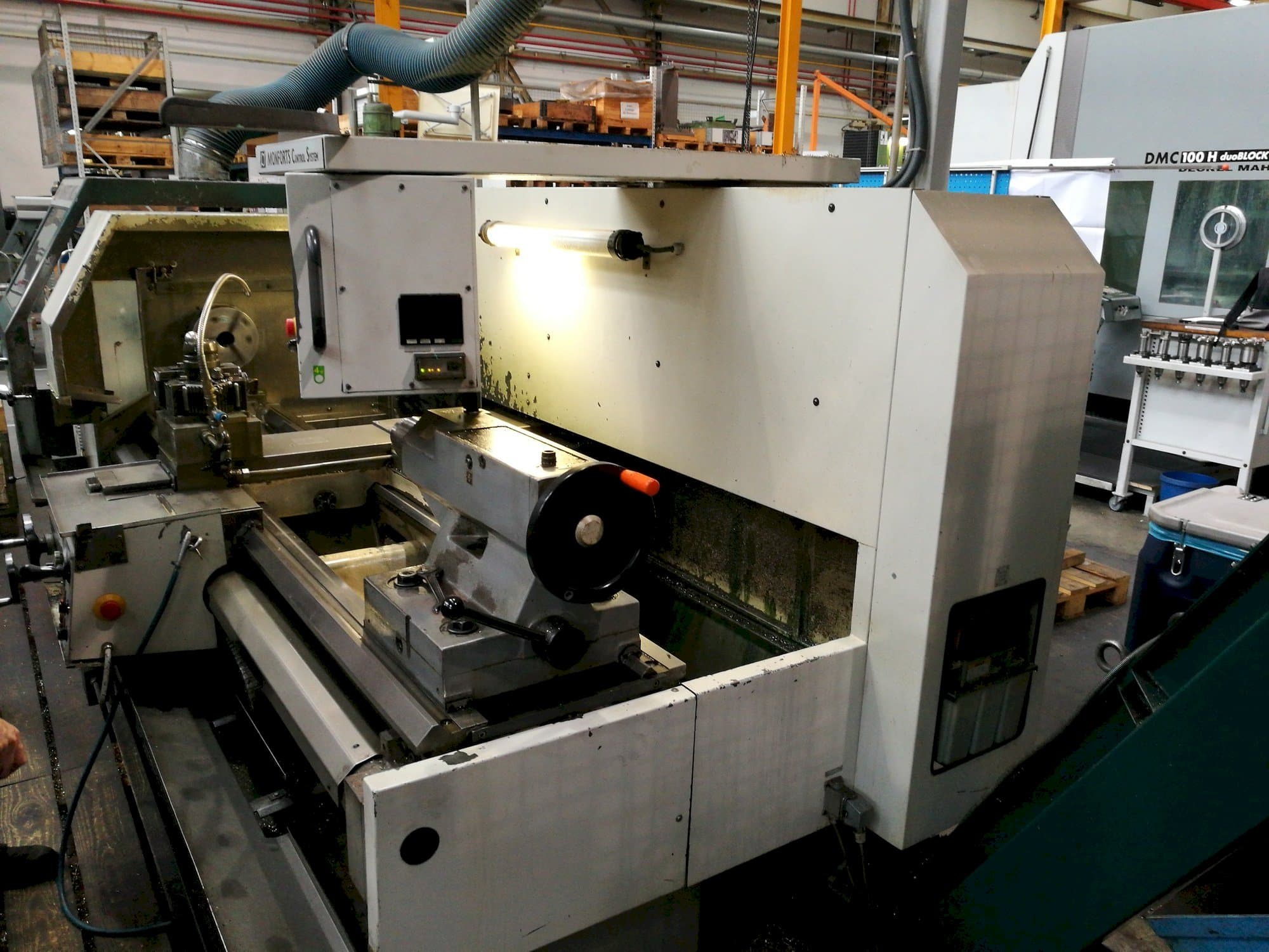 Monforts KNC 6-maskinen framifrån