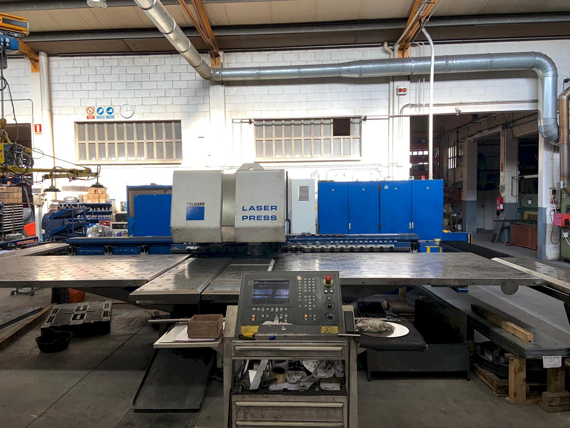 Trumpf Trumatic 600 L-maskinen framifrån