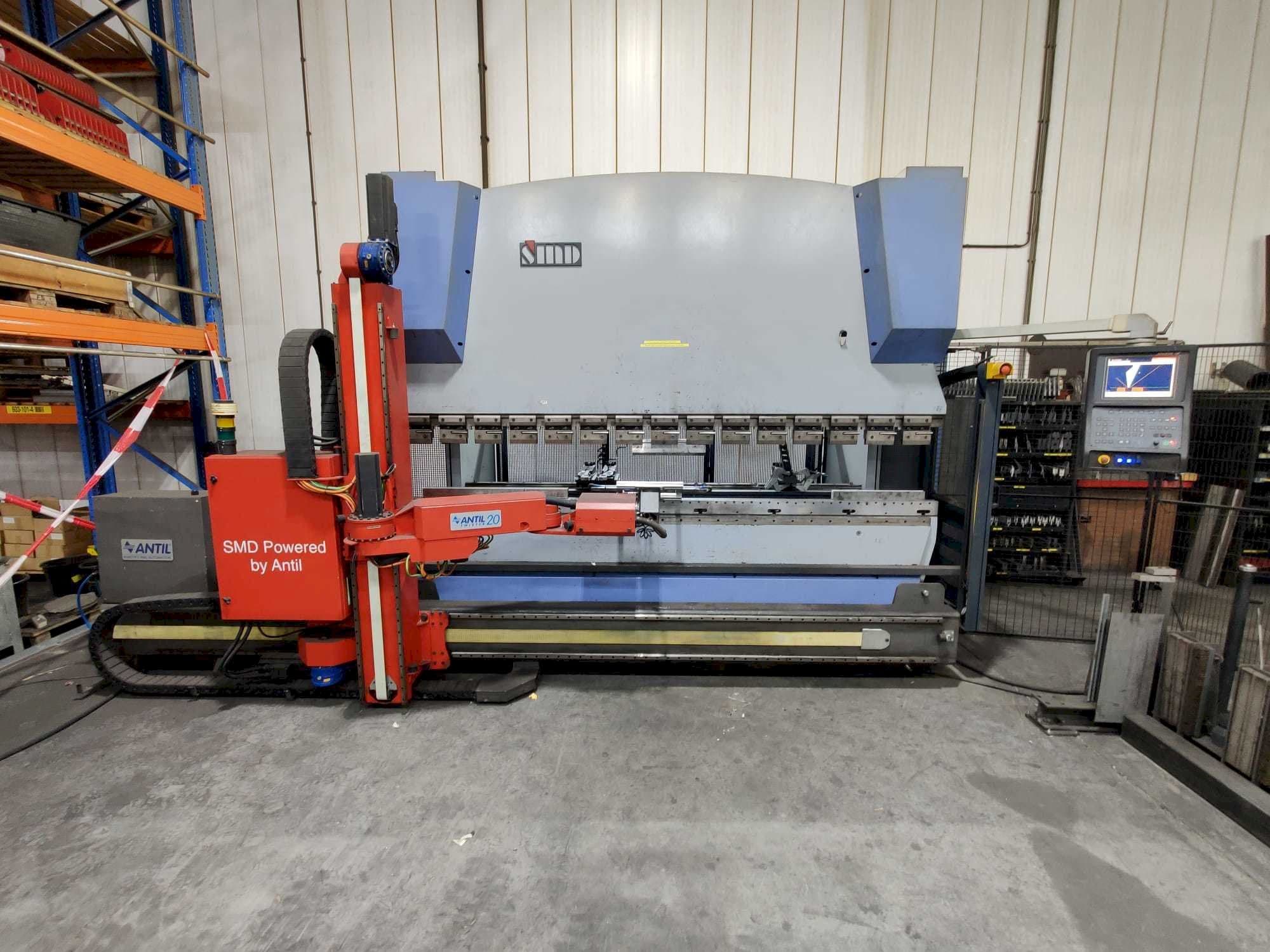 SMD PBH 110-3100-4C-maskinen framifrån