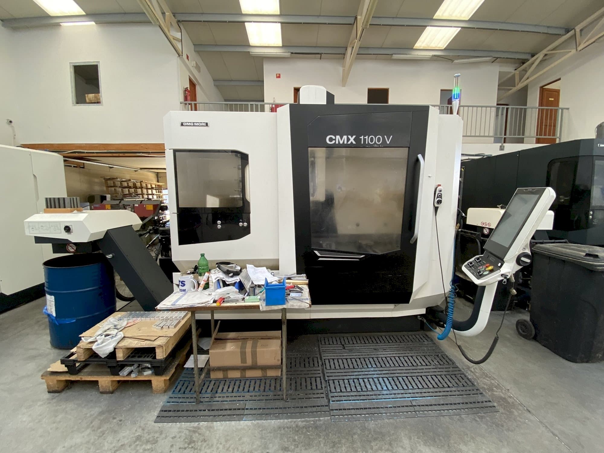 DMG MORI CMX 1100-maskinen framifrån