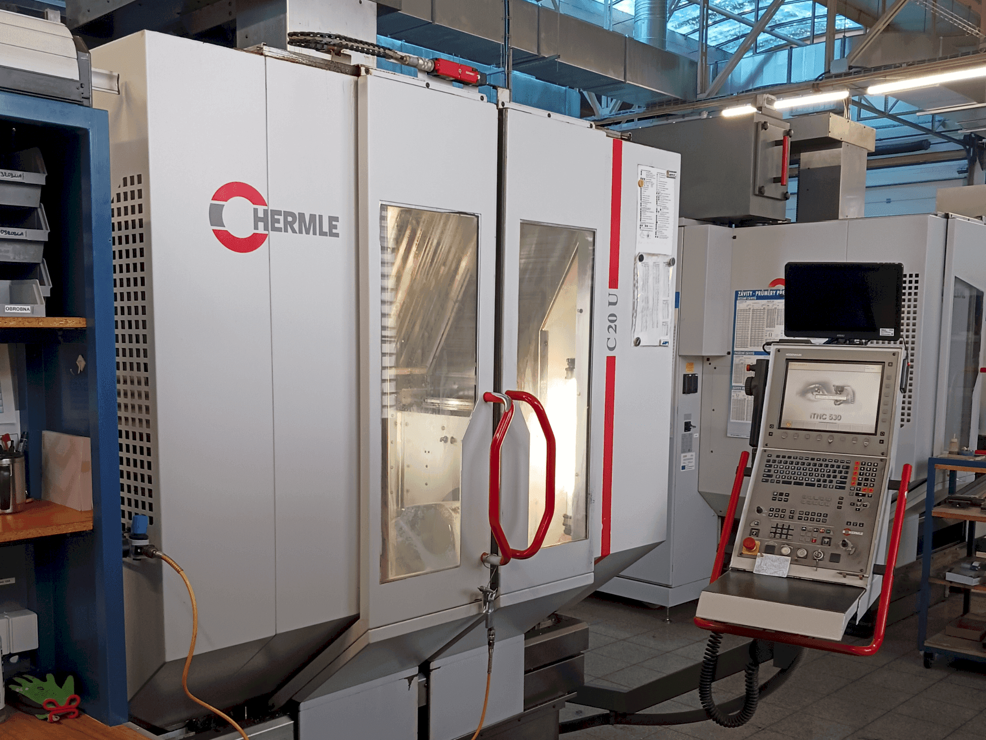 HERMLE C20U-maskinen framifrån
