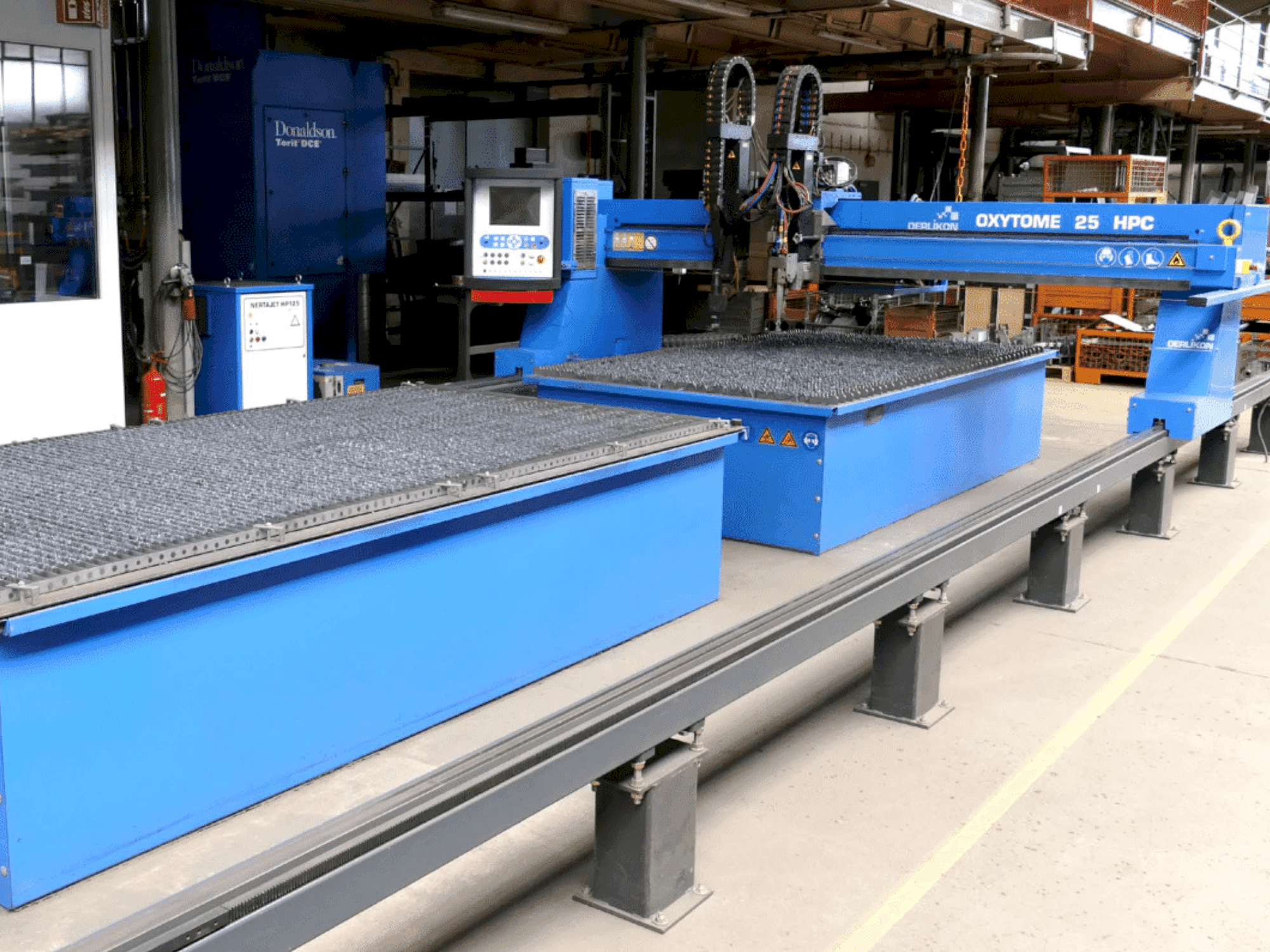 Oerlikon Oxytome 25 HPC-maskinen framifrån