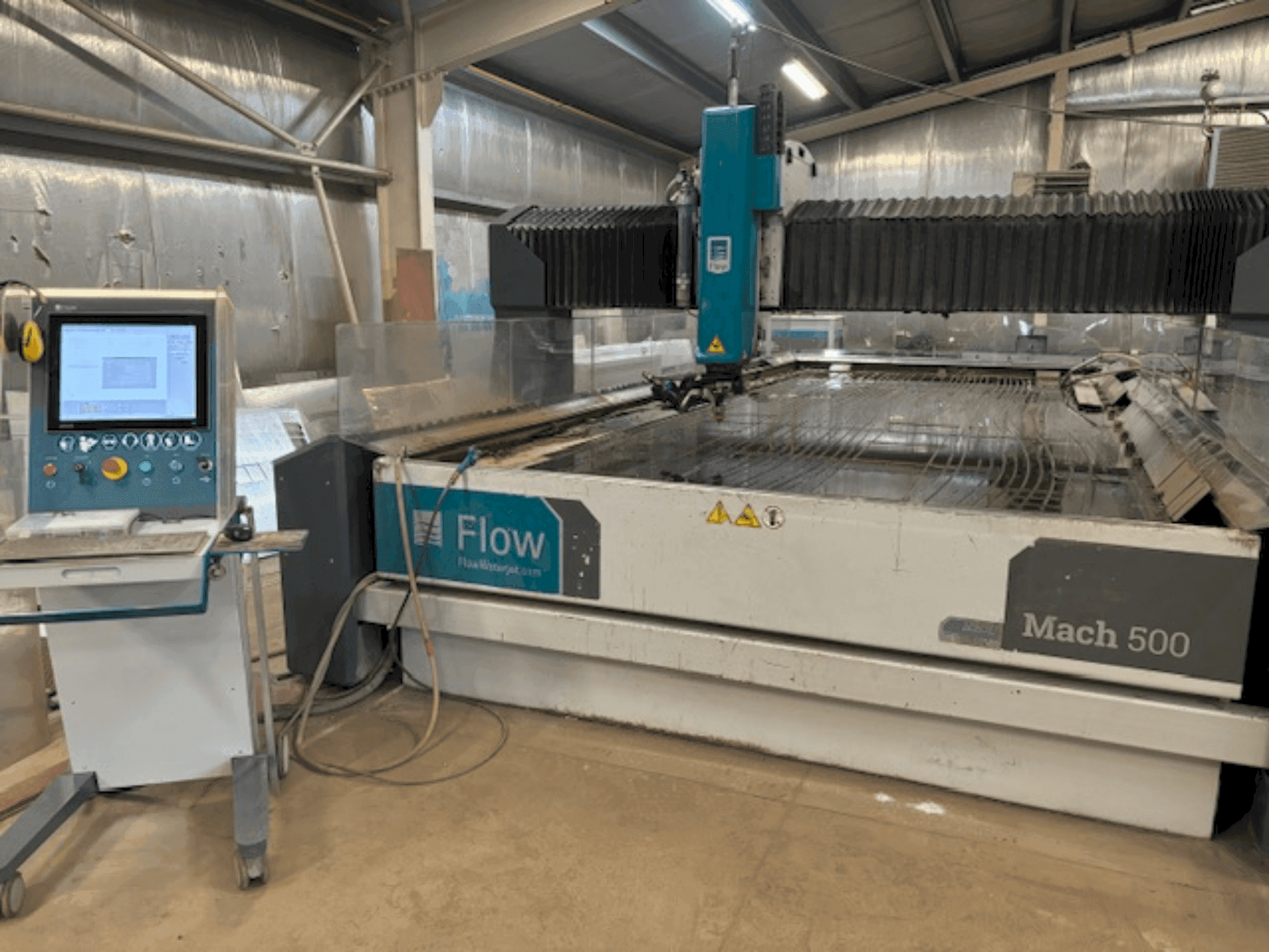 Flow Mach M500-2060-maskinen framifrån
