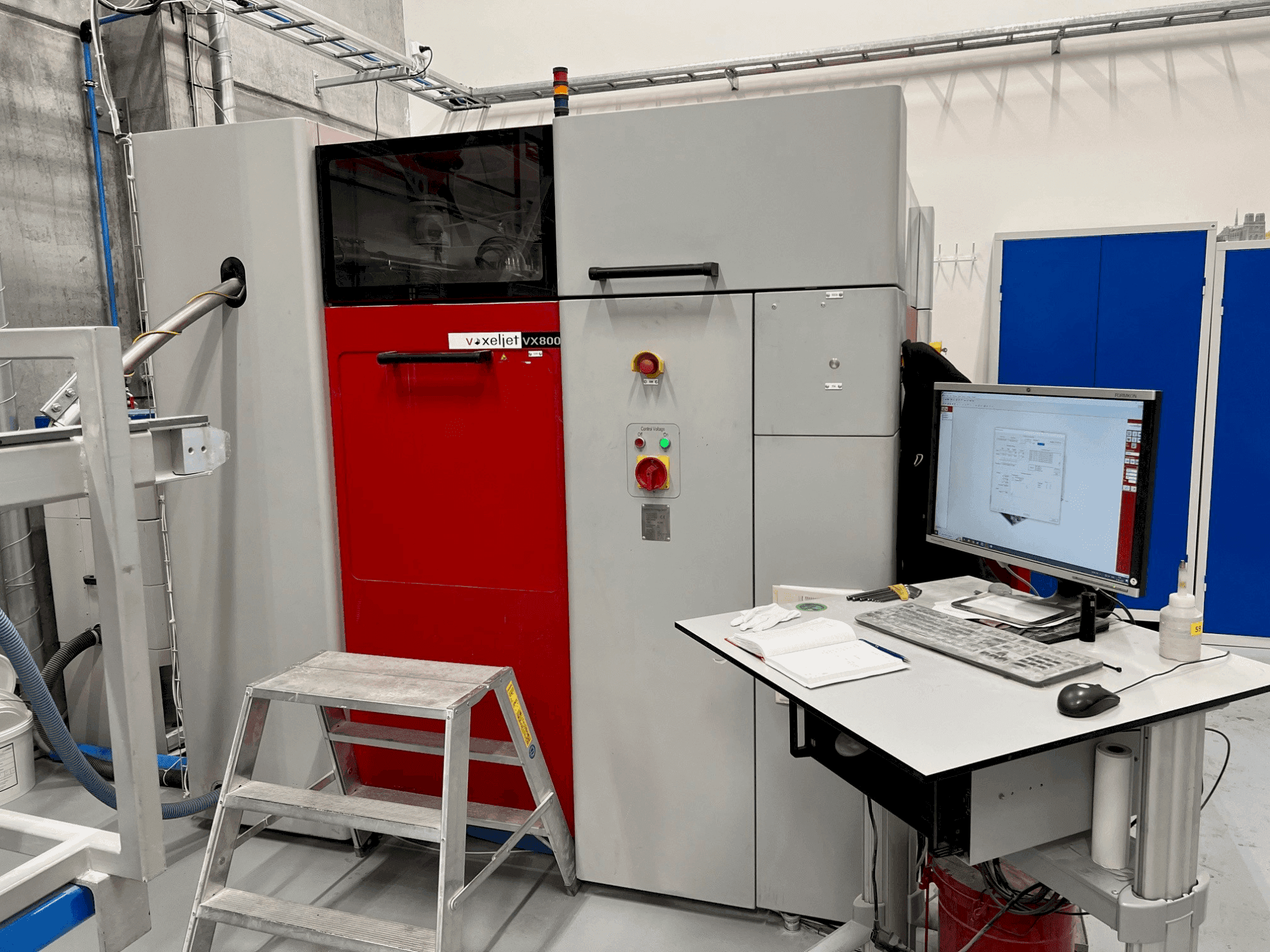 VOXELJET VX800 (2010)-maskinen framifrån