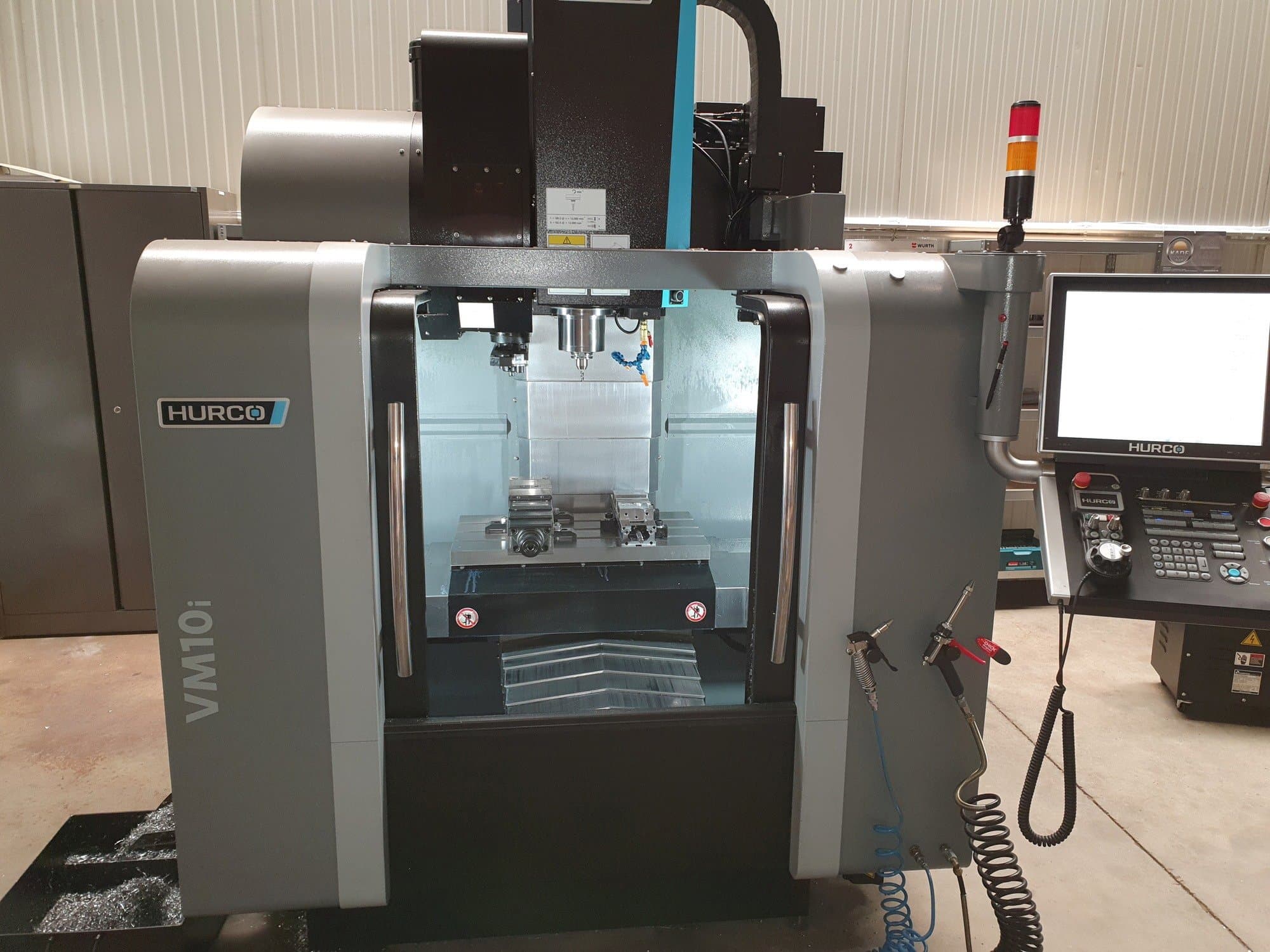 Hurco VM10i-maskinen framifrån