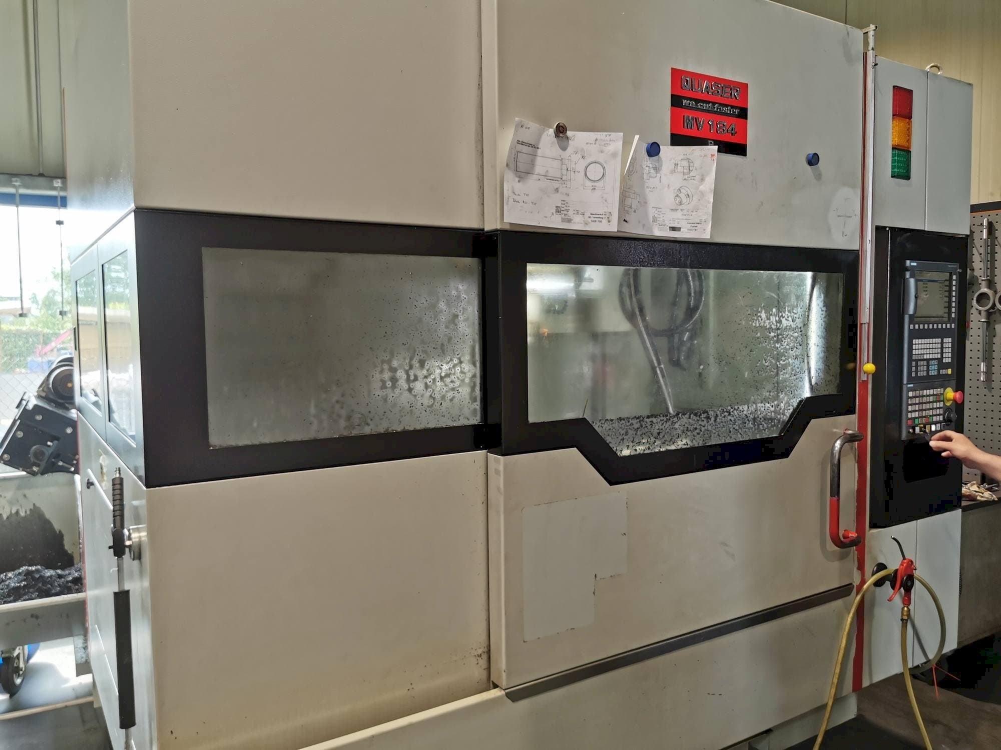 Quaser MV154APC/P12-maskinen framifrån