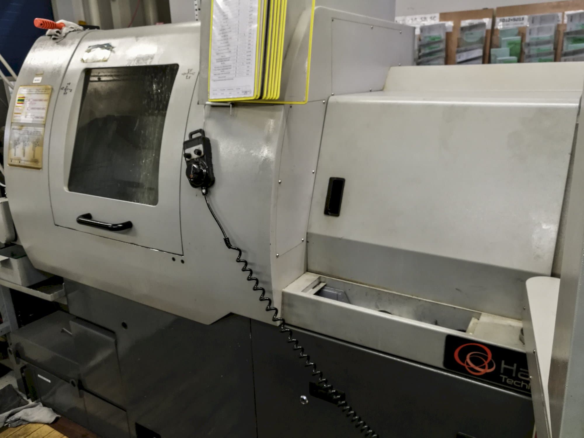 Hanwha-maskinen sedd från högerXD 20 N