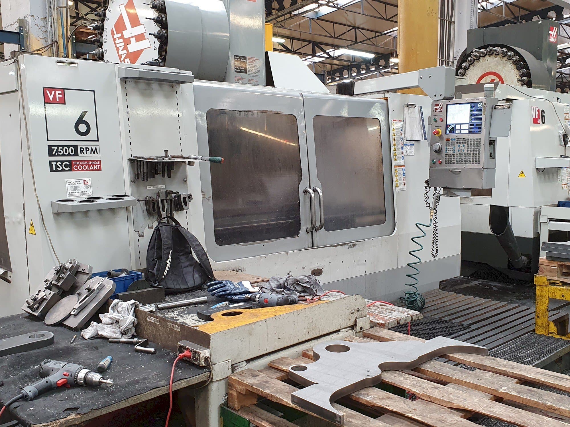 HAAS VF-6 / 50HE-maskinen framifrån