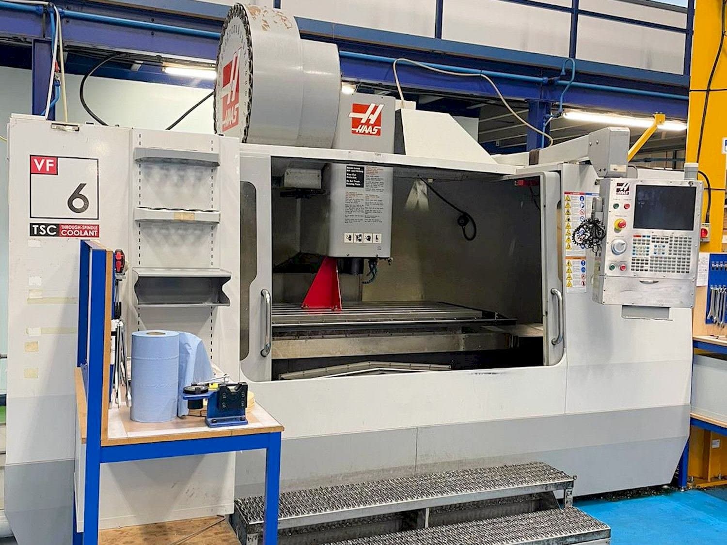 HAAS VF-6-maskinen framifrån