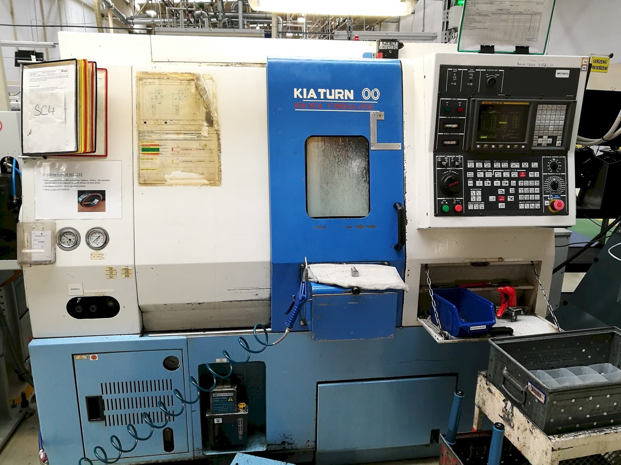 Kia Super Kia Turn 200-maskinen framifrån