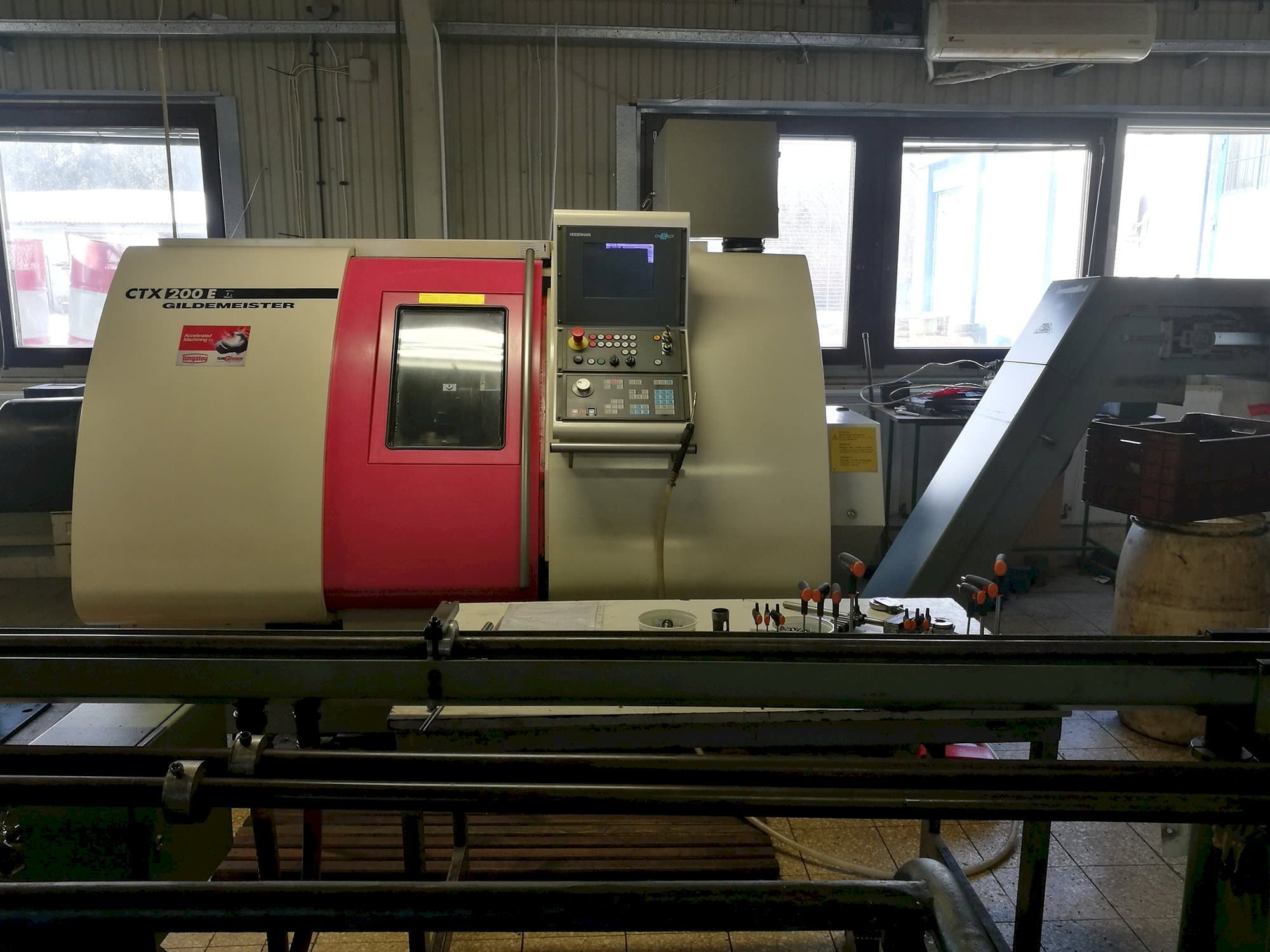 Gildemeister CTX 200 E-maskinen framifrån