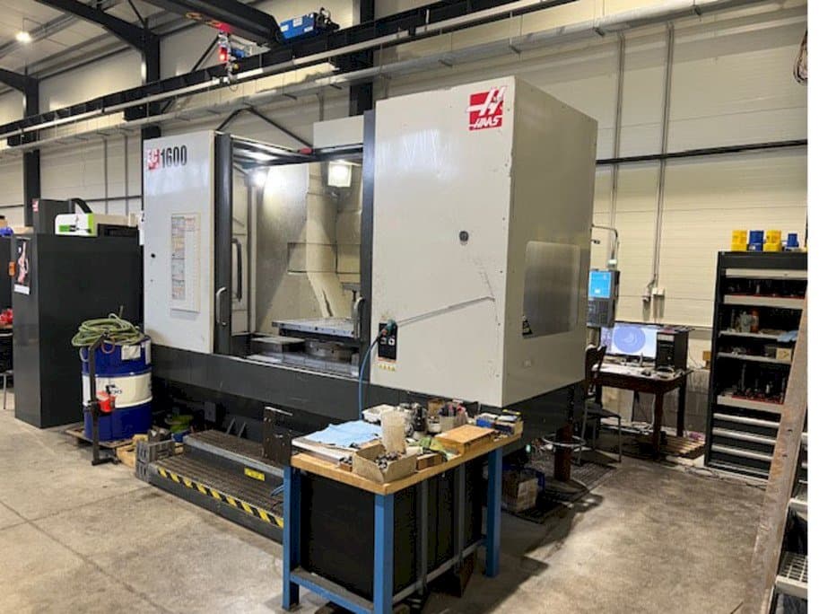 HAAS EC-1600-maskinen framifrån