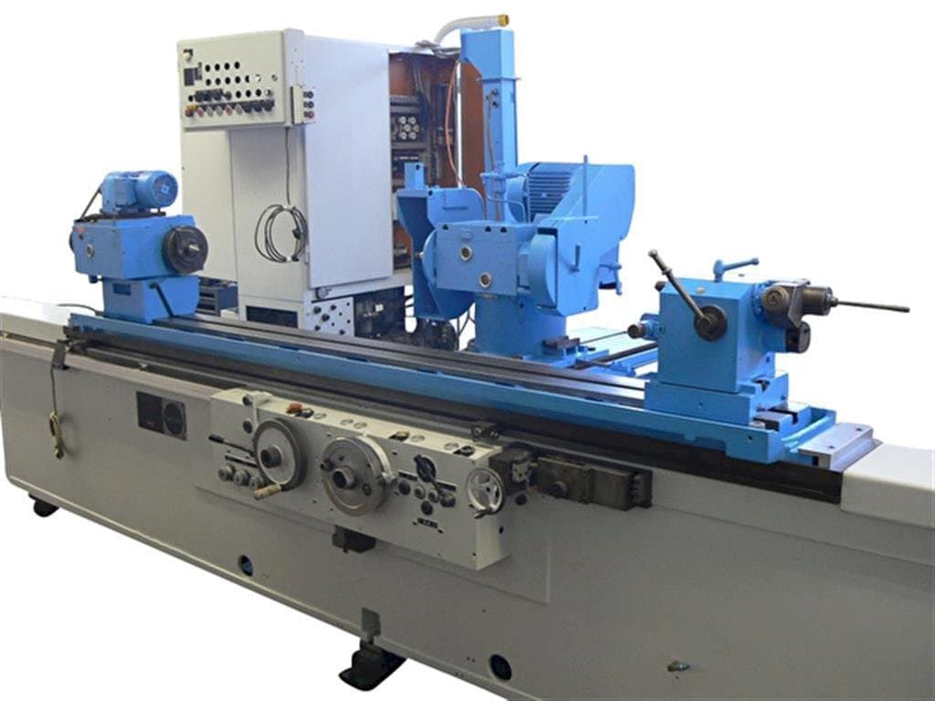 Karstens KC-AU 2000-maskinen framifrån