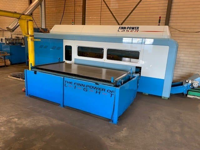 Finn-Power FPL6-BL-maskinen framifrån