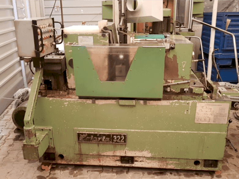 Estarta 322-maskinen framifrån