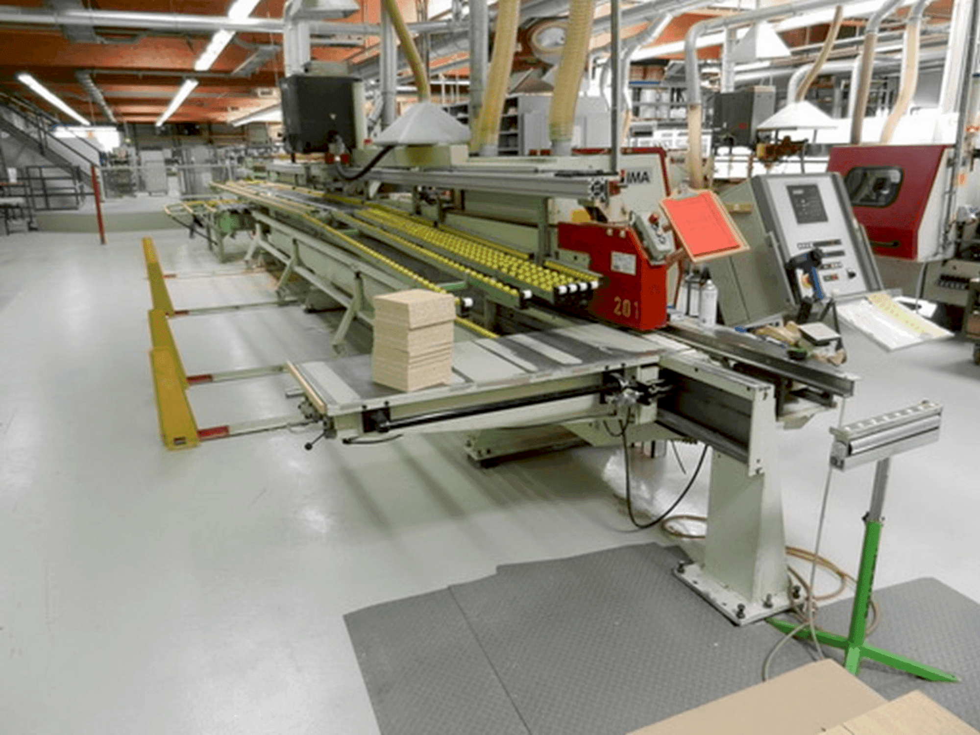 LIGMATECH ZHR 15/XX/RE-maskinen framifrån