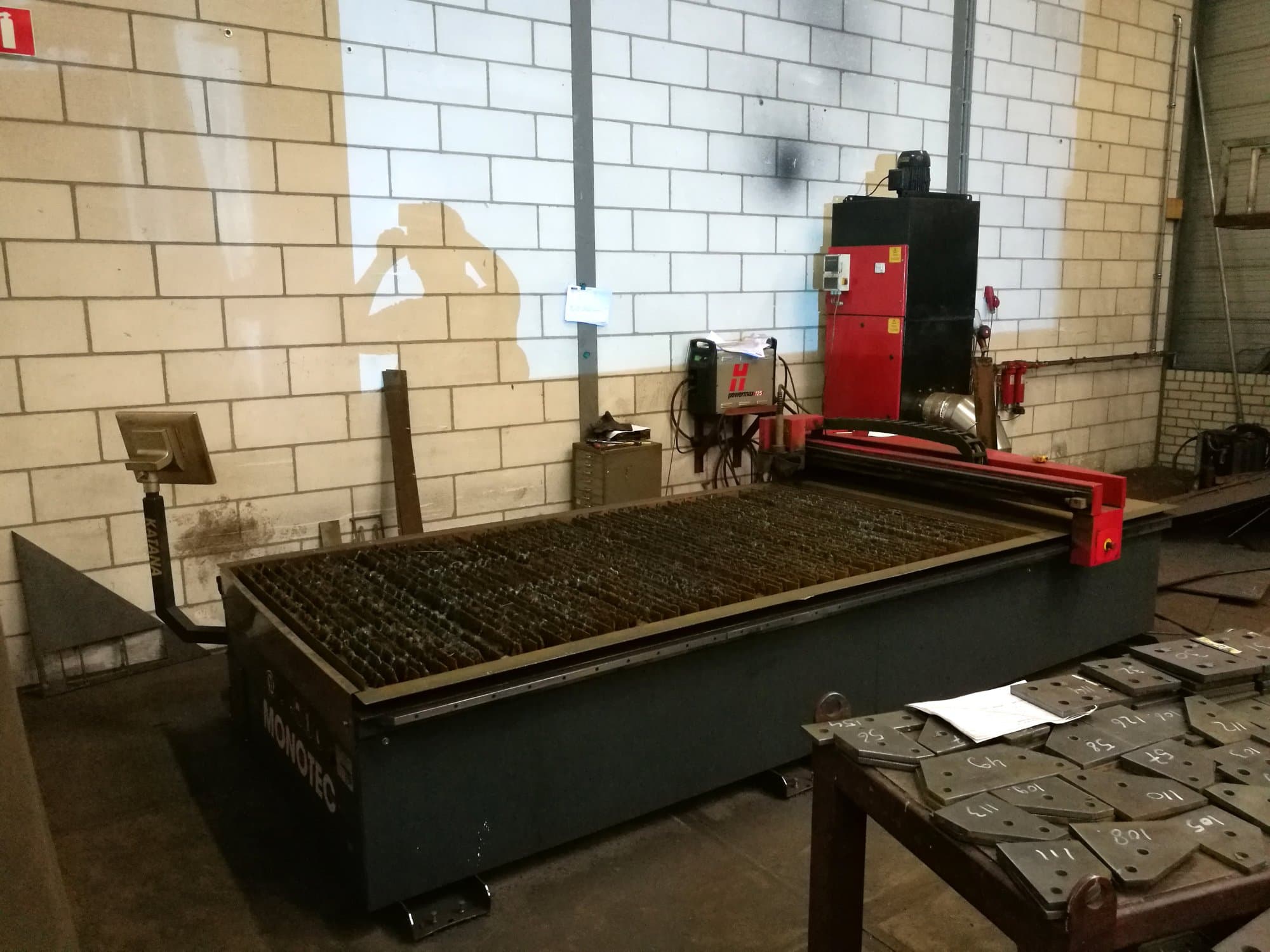 KOIKE-maskinen sedd från vänsterMONOTEC