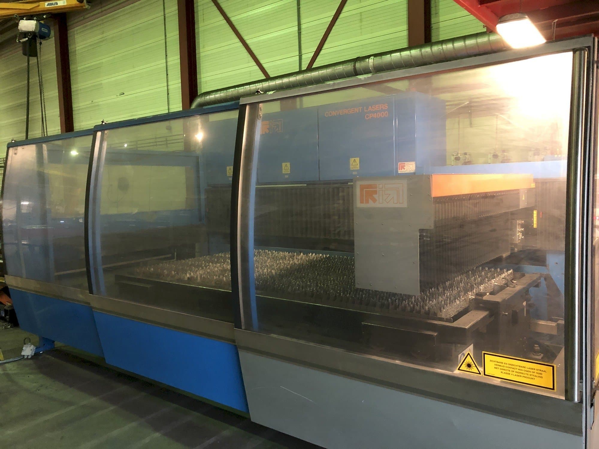 Prima Power Platino CP4000-maskinen framifrån