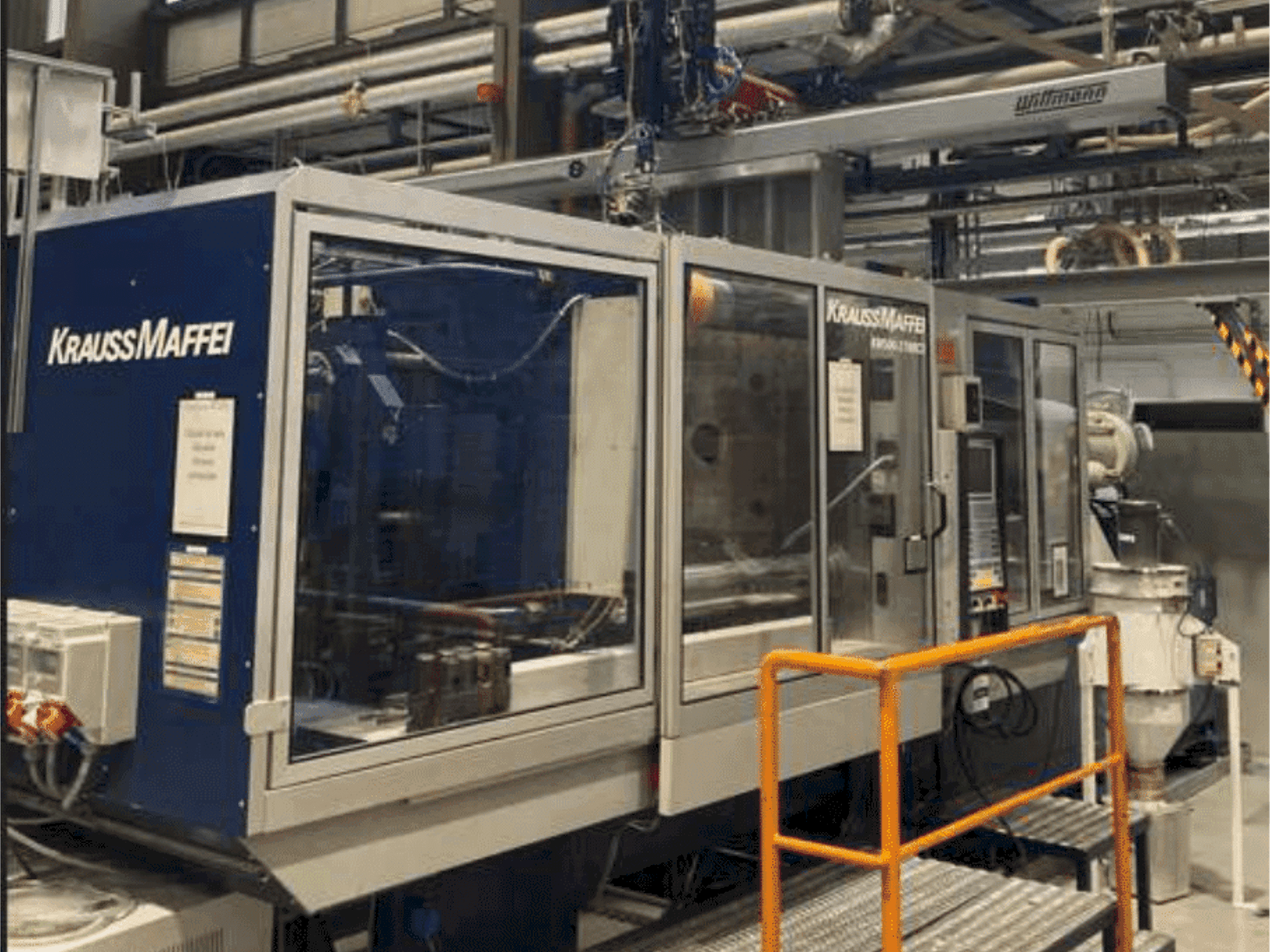 Krauss Maffei KM 500-2700 C2-maskinen framifrån
