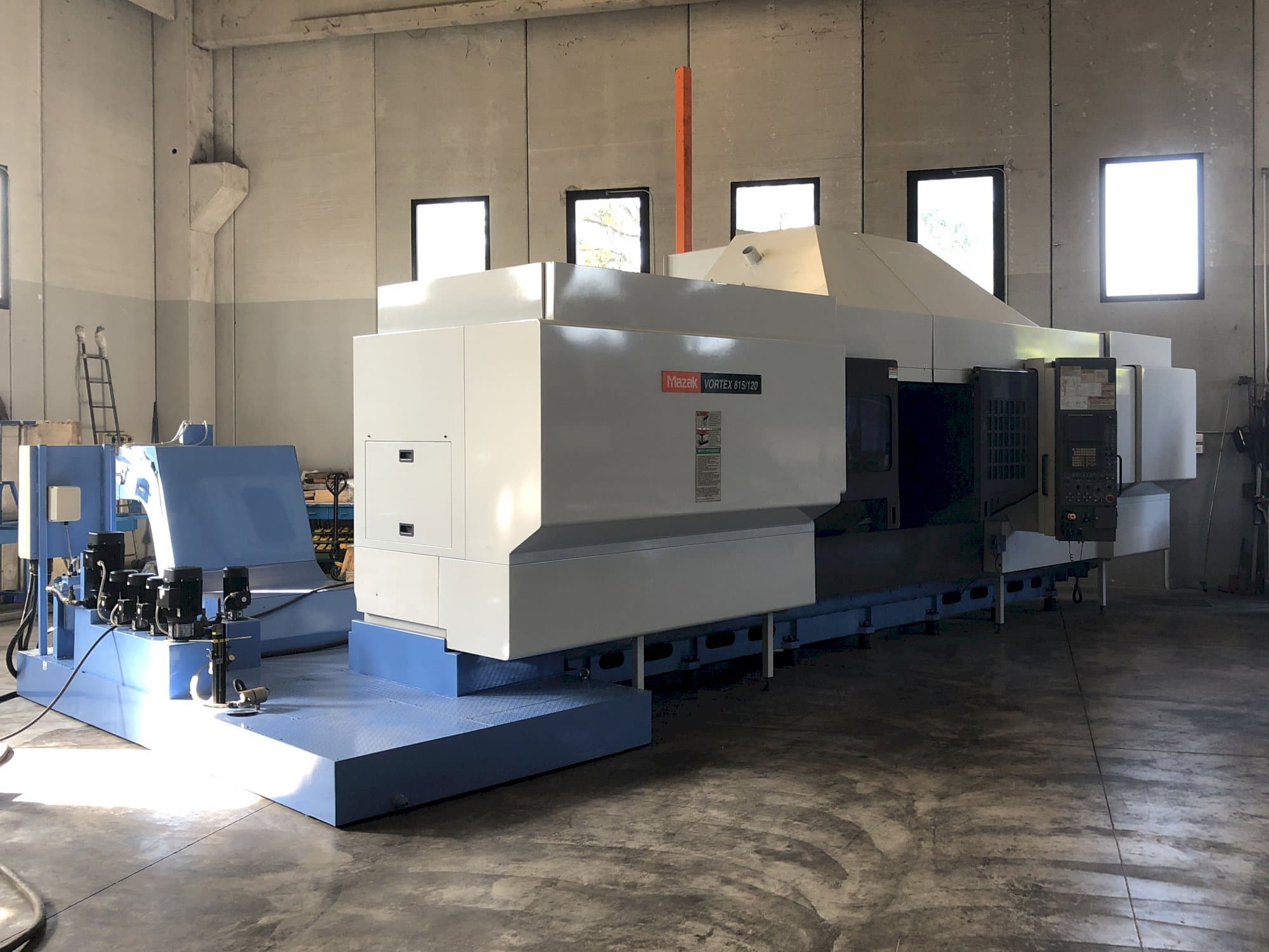 Mazak-maskinen framifrånVORTEX 815/120