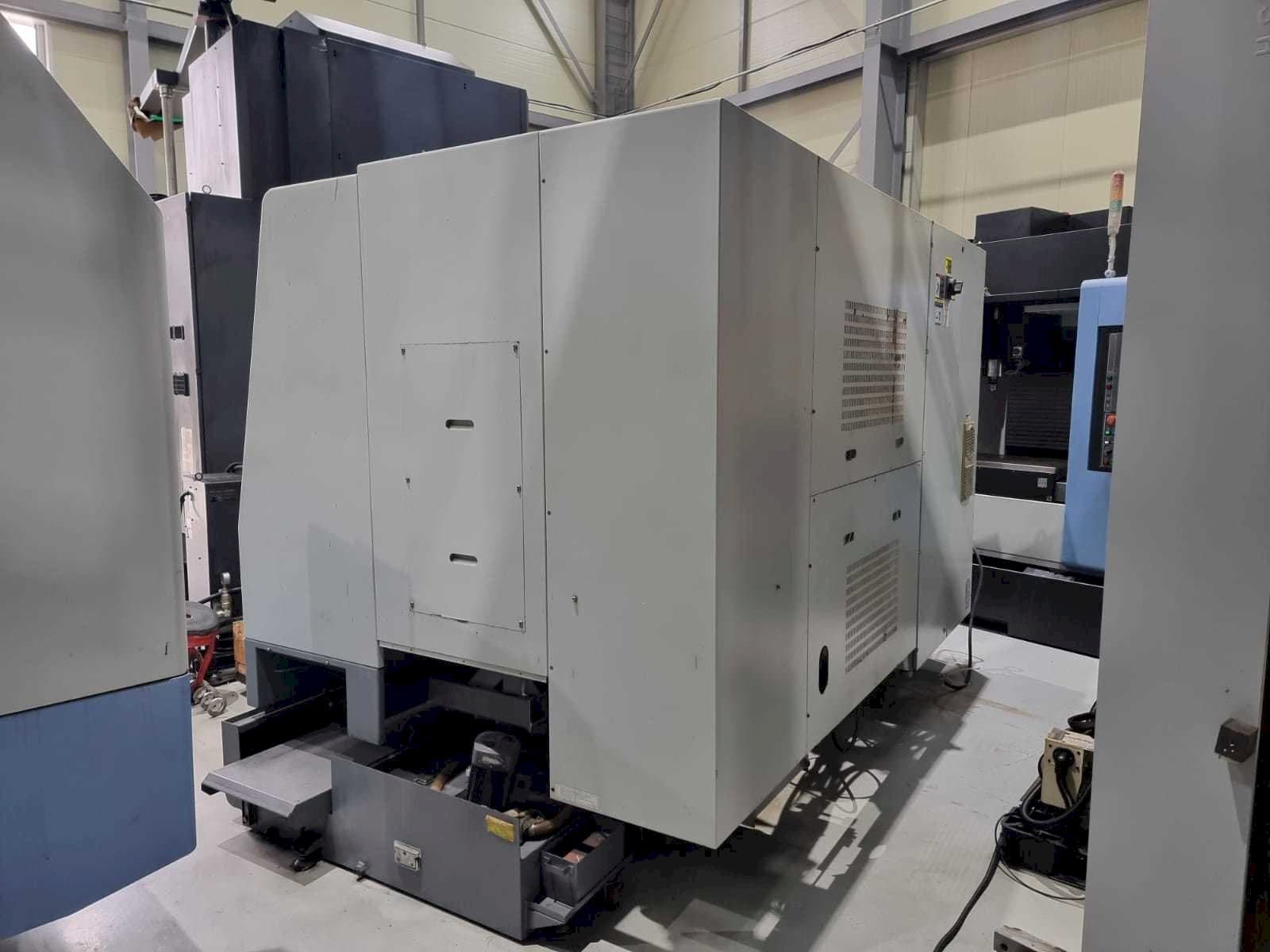 Hyundai Kia SKT250Y-maskinen framifrån