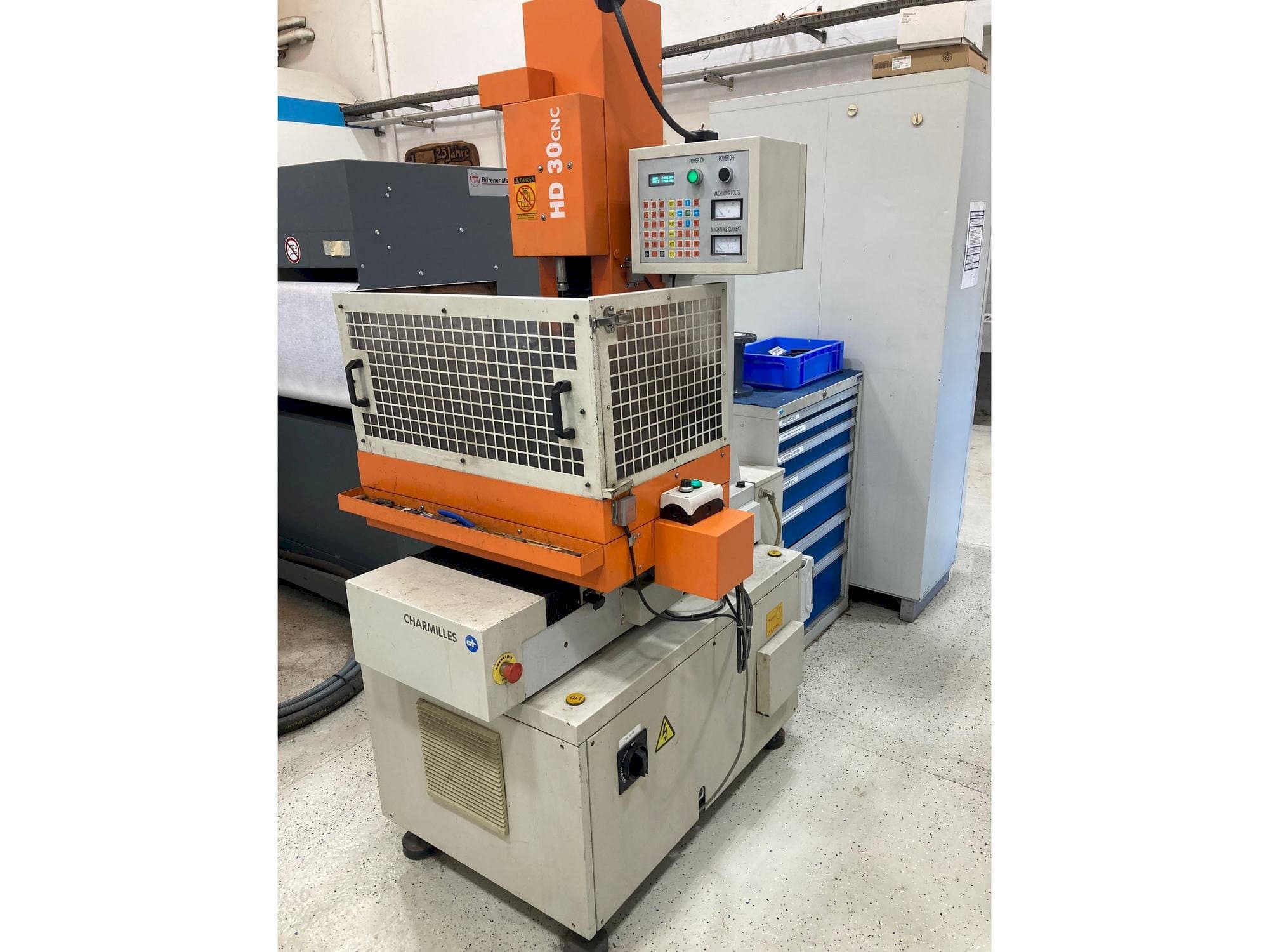 CHARMILLES HD30CNC-maskinen framifrån