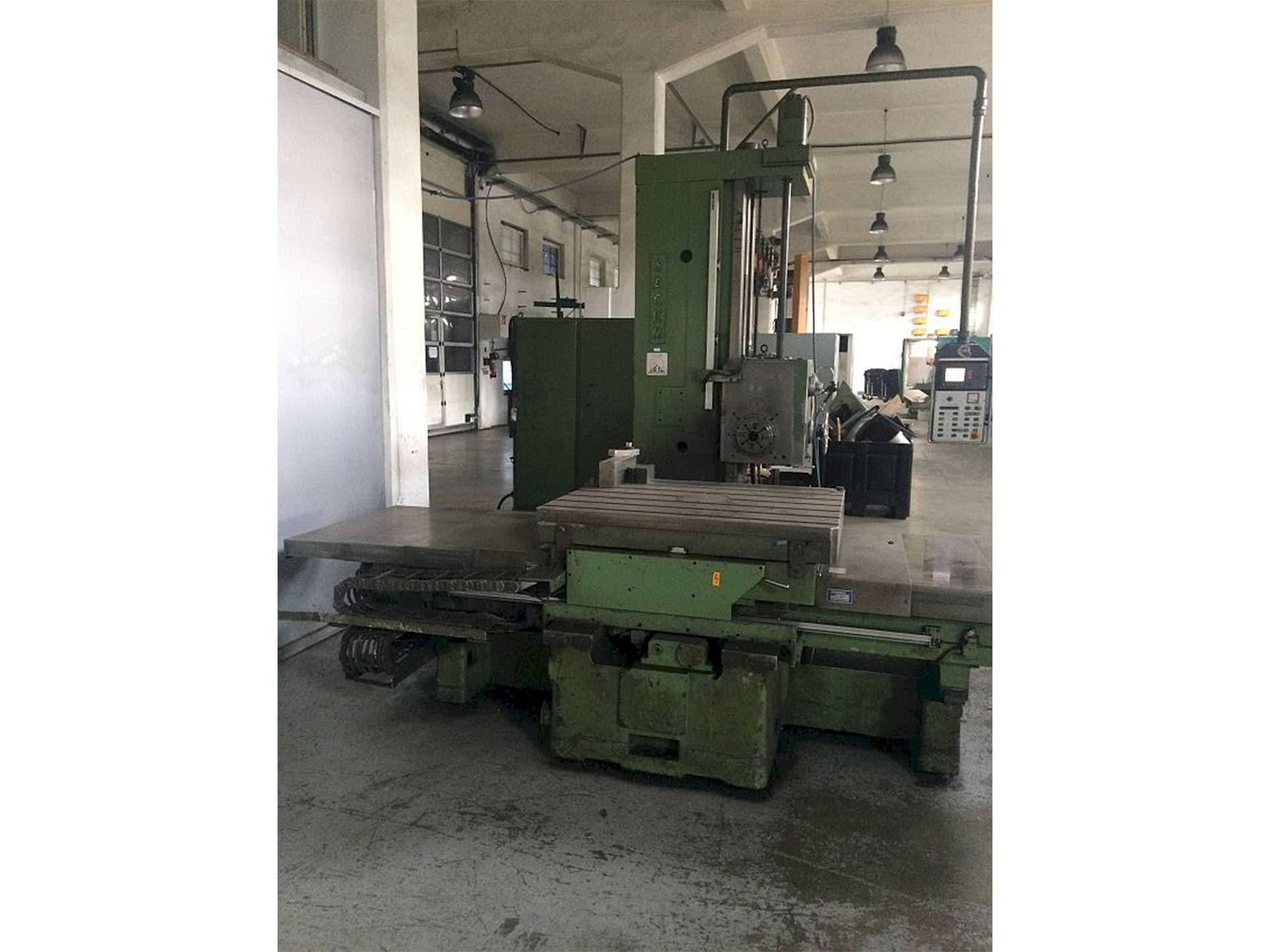 Sacem									 MST-XC/110 A/C-maskinen framifrån