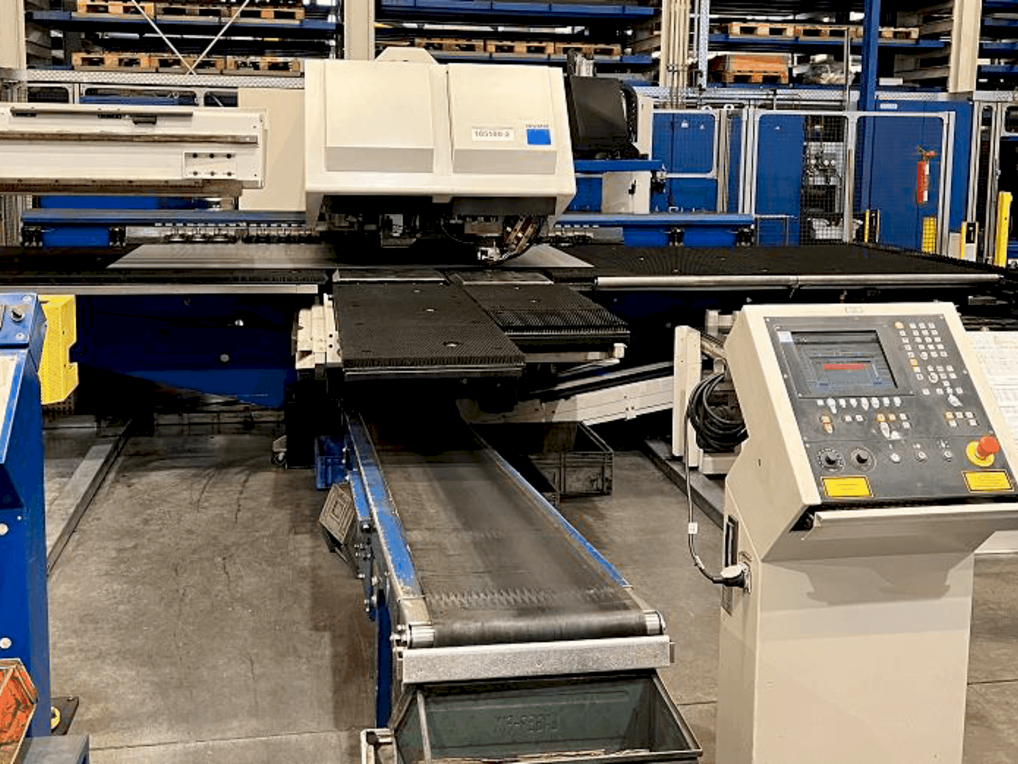 TRUMPF Trumatic 6000 L + Sheetmaster-maskinen framifrån