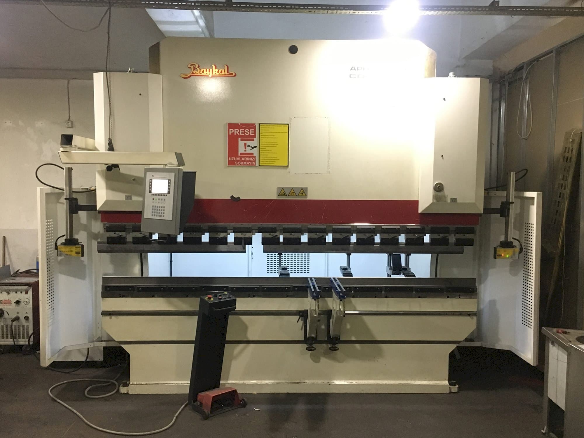 Baykal APHS 31120-maskinen framifrån