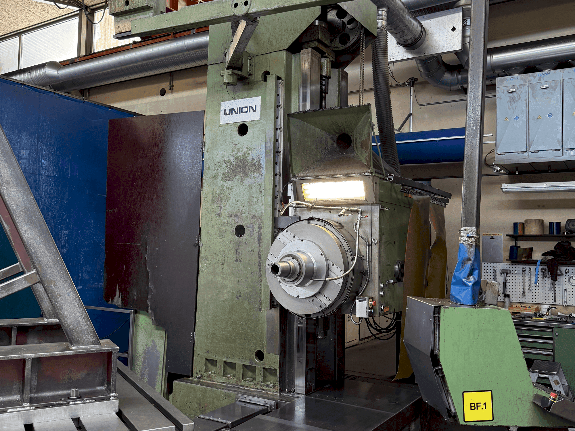 UNION BTF 110-maskinen framifrån