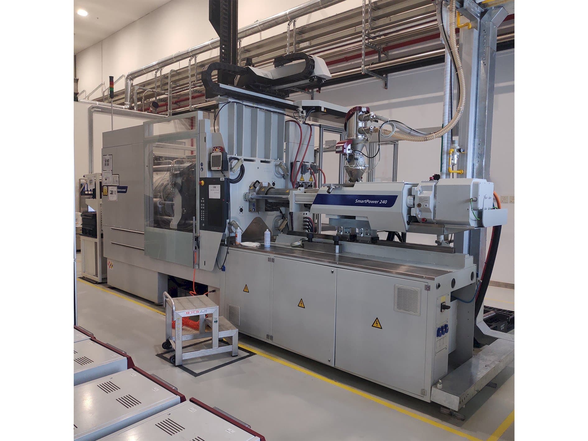 Battenfeld SmartPower 240-1000-maskinen framifrån