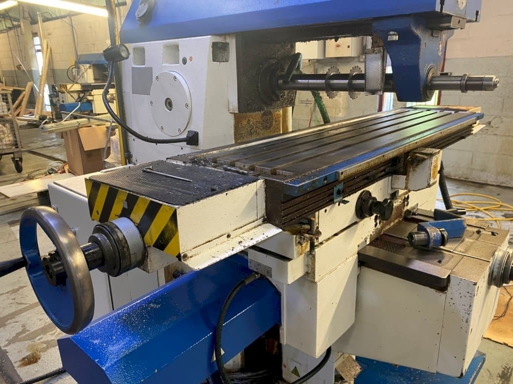 TOS Olomouc FGU 32-maskinen framifrån