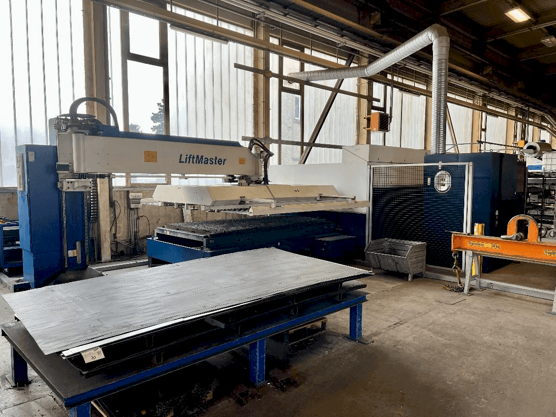 TRUMPF TruLaser 3030 Fiber-maskinen framifrån