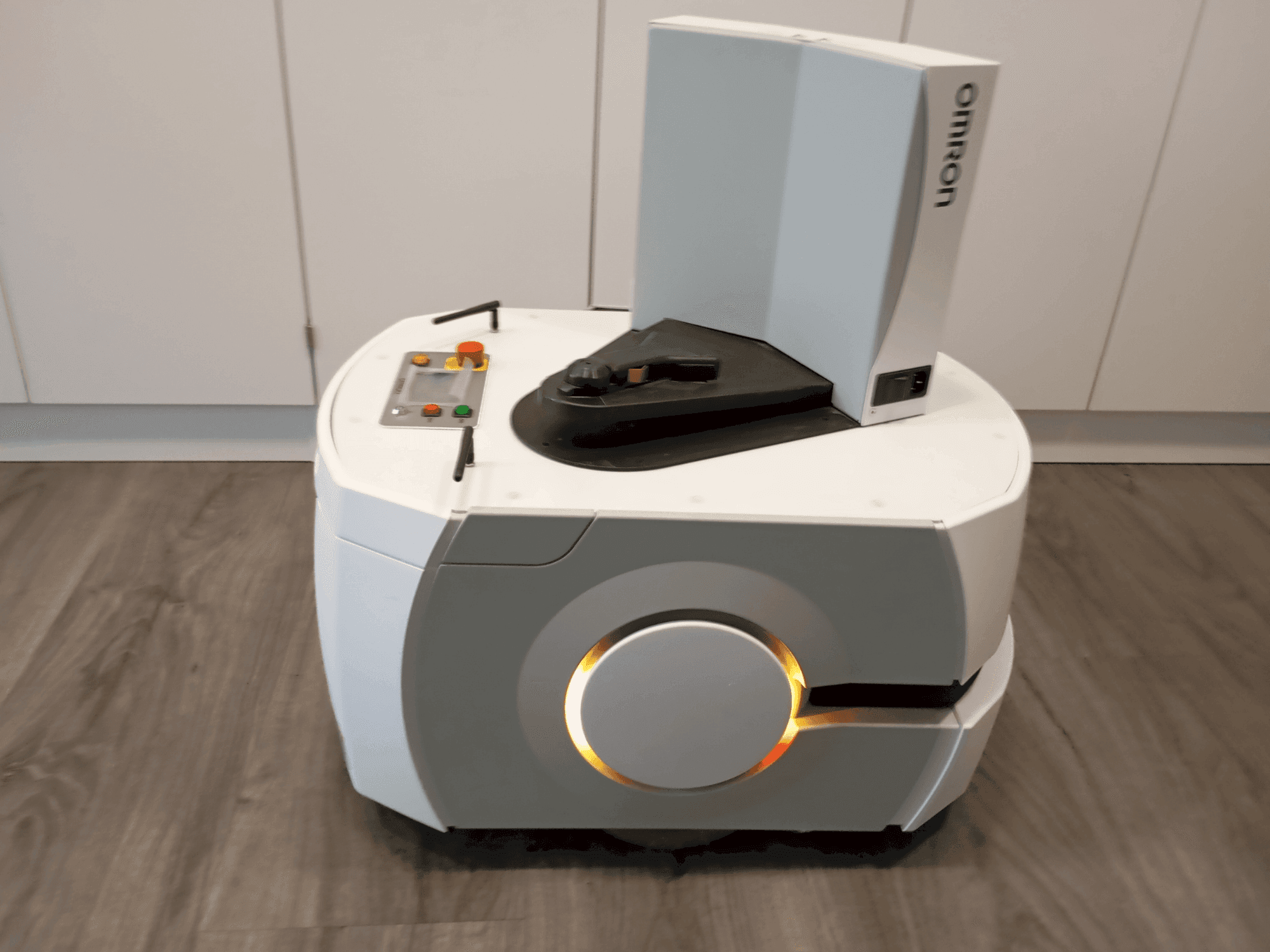 OMRON LD90-maskinen framifrån