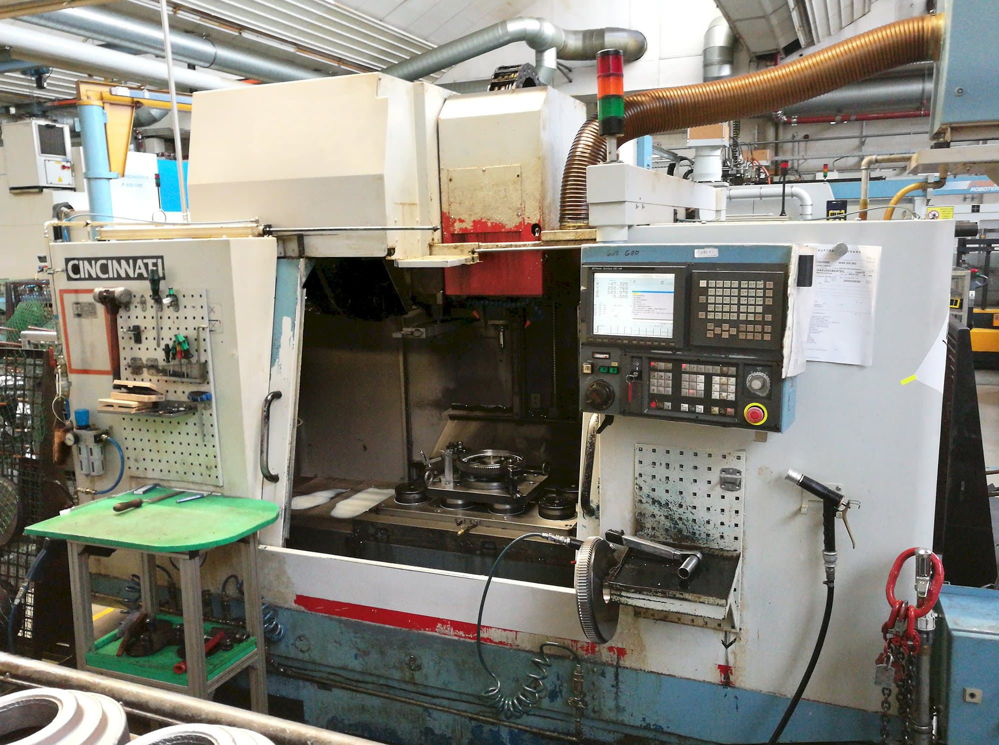 Cincinnati-maskinen framifrånSabre 1000